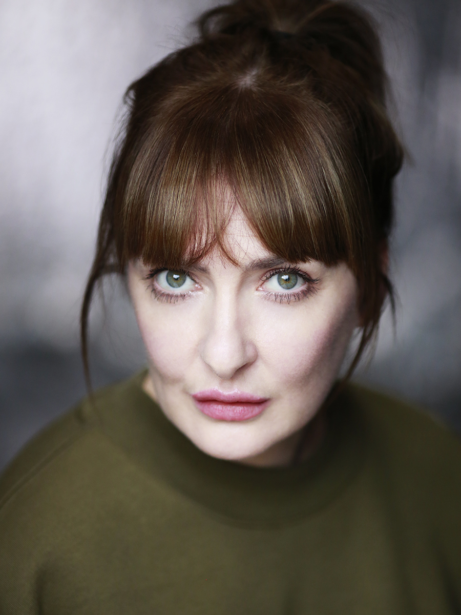 actor Kathy Kiera Clarke large photo