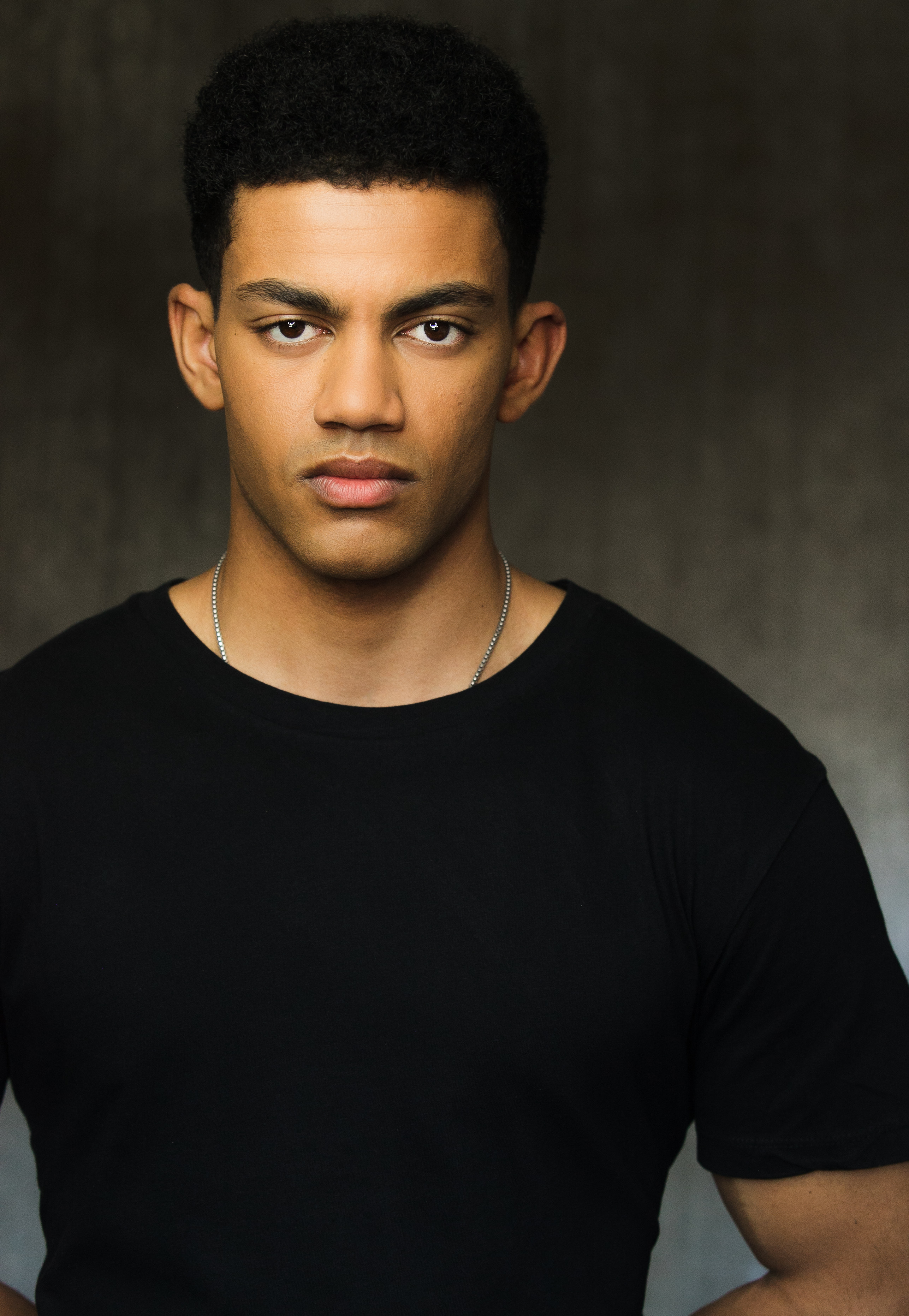 actor Miles Fowler large photo