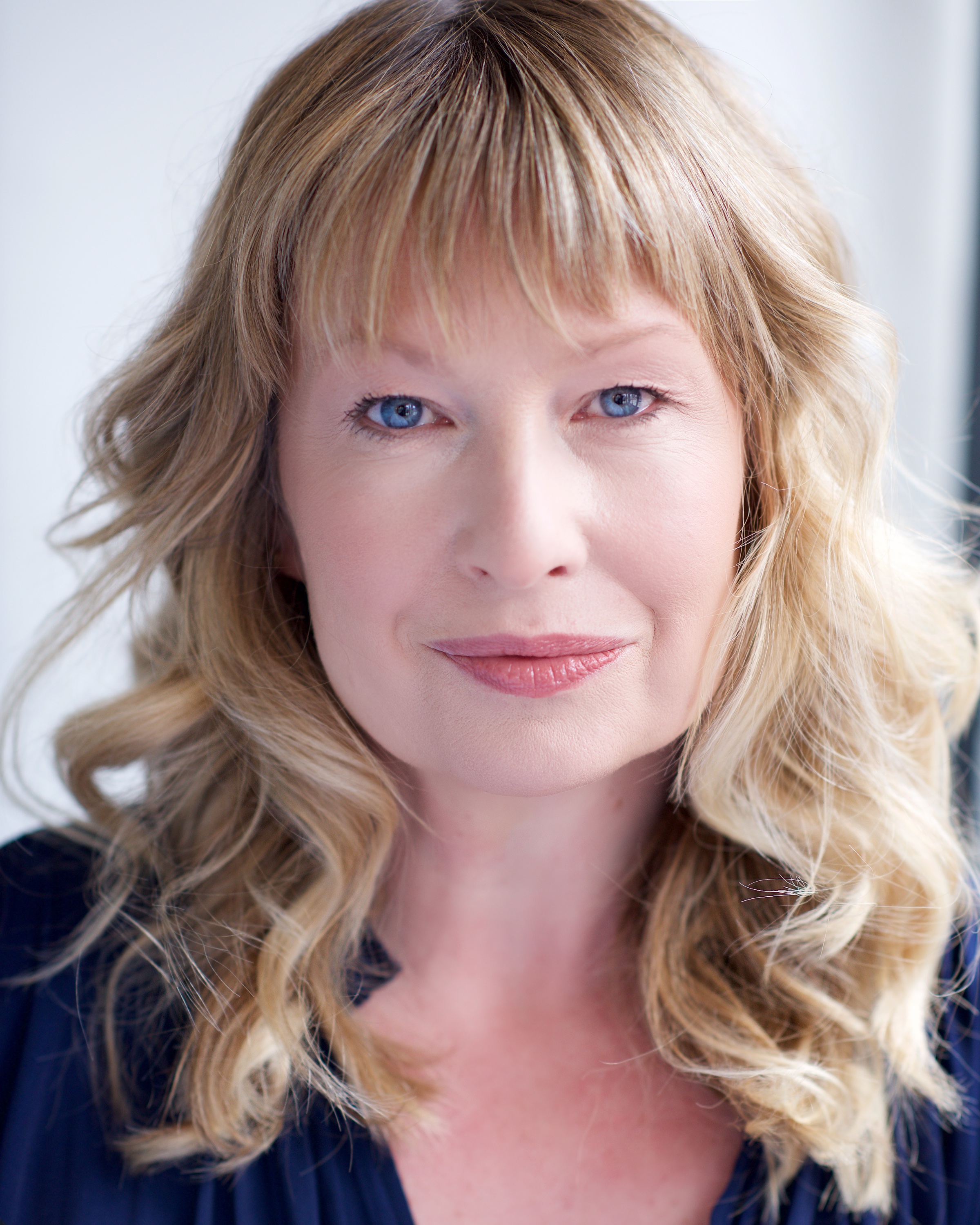 actor Sarah Charipar large photo