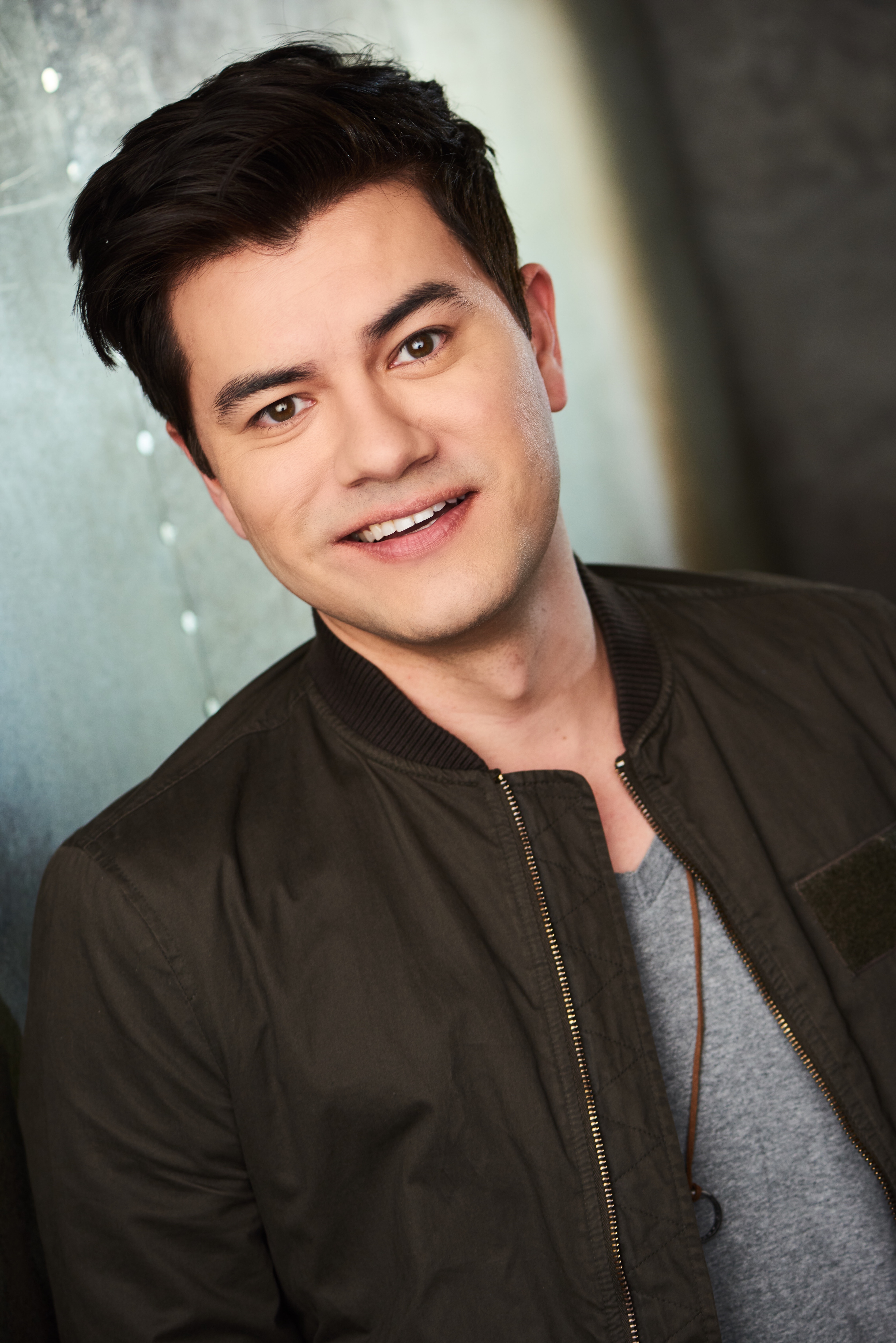 actor Matthew Bridges large photo