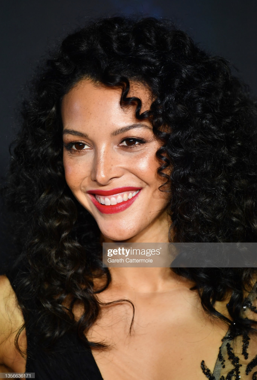 actor Mecia Simson large photo