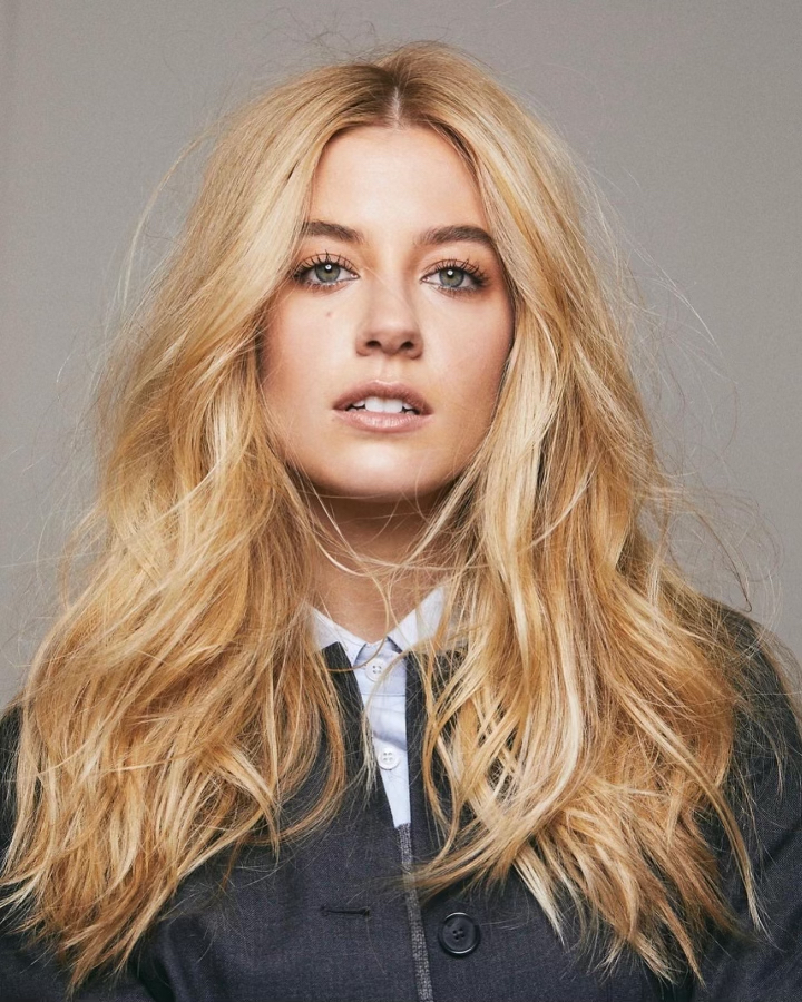 actor Mallory Bechtel large photo