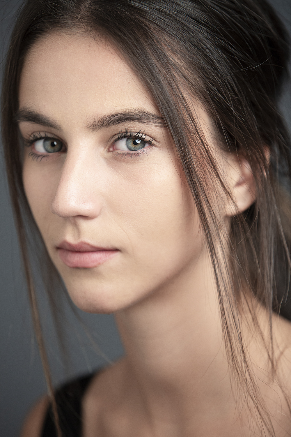 actor Claudia Salas large photo