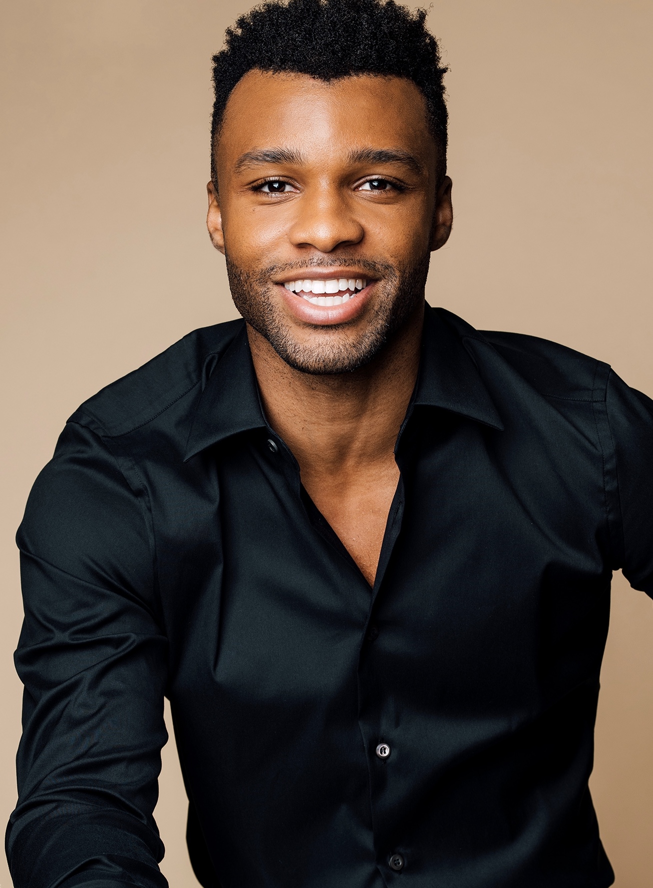 actor Dyllon Burnside large photo