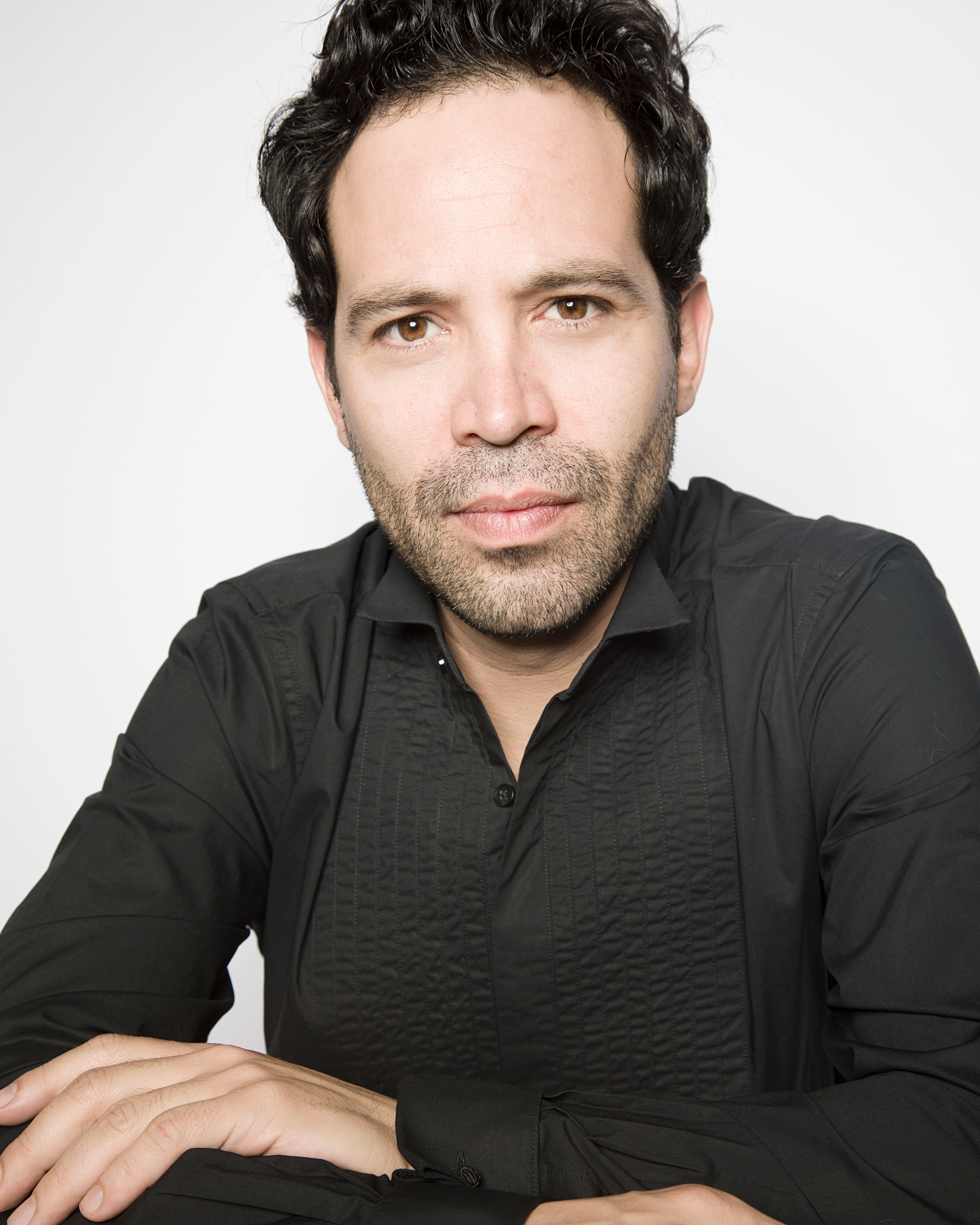 actor Mauricio Isaac large photo