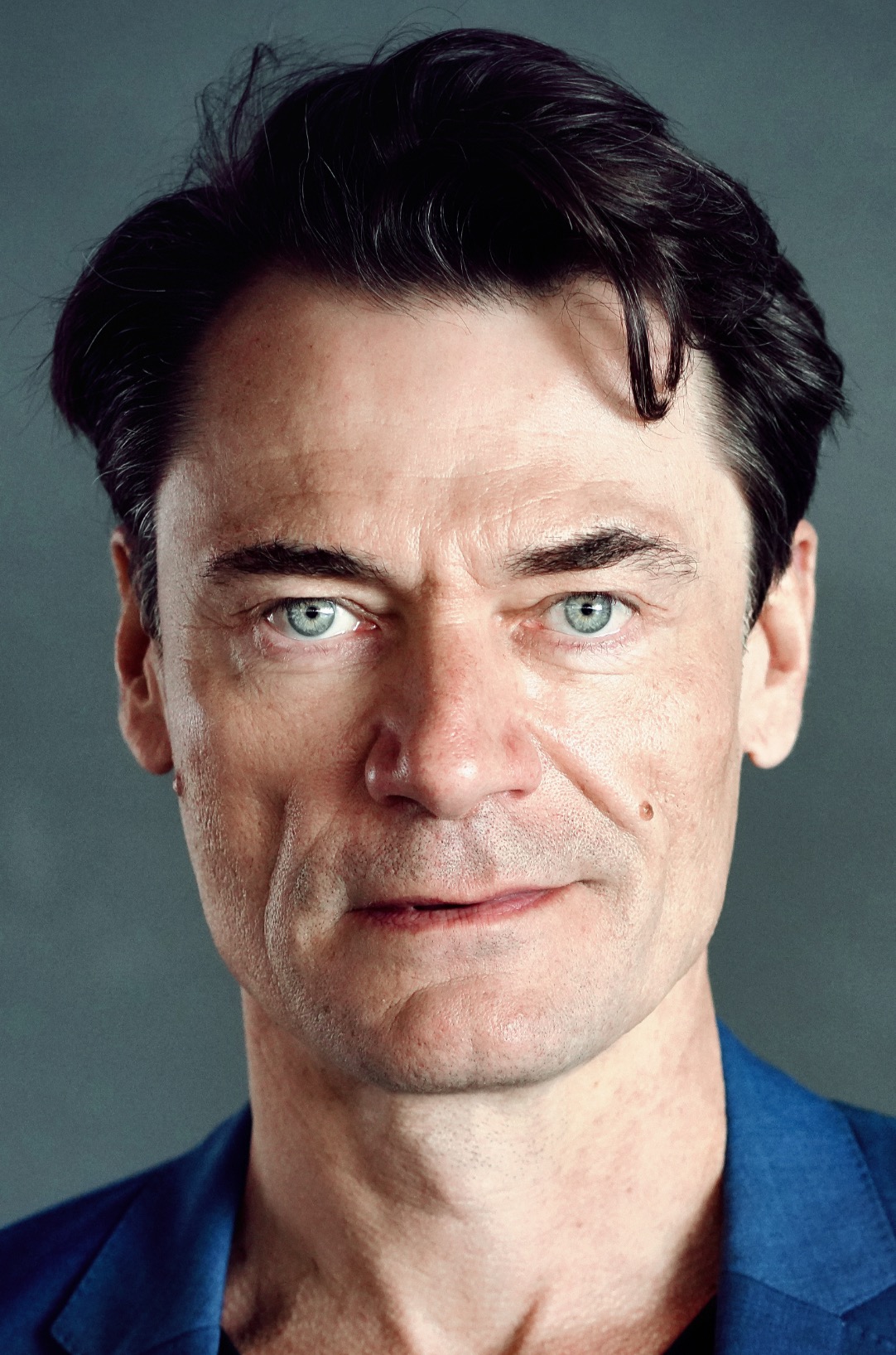 actor Stefan Weinert large photo