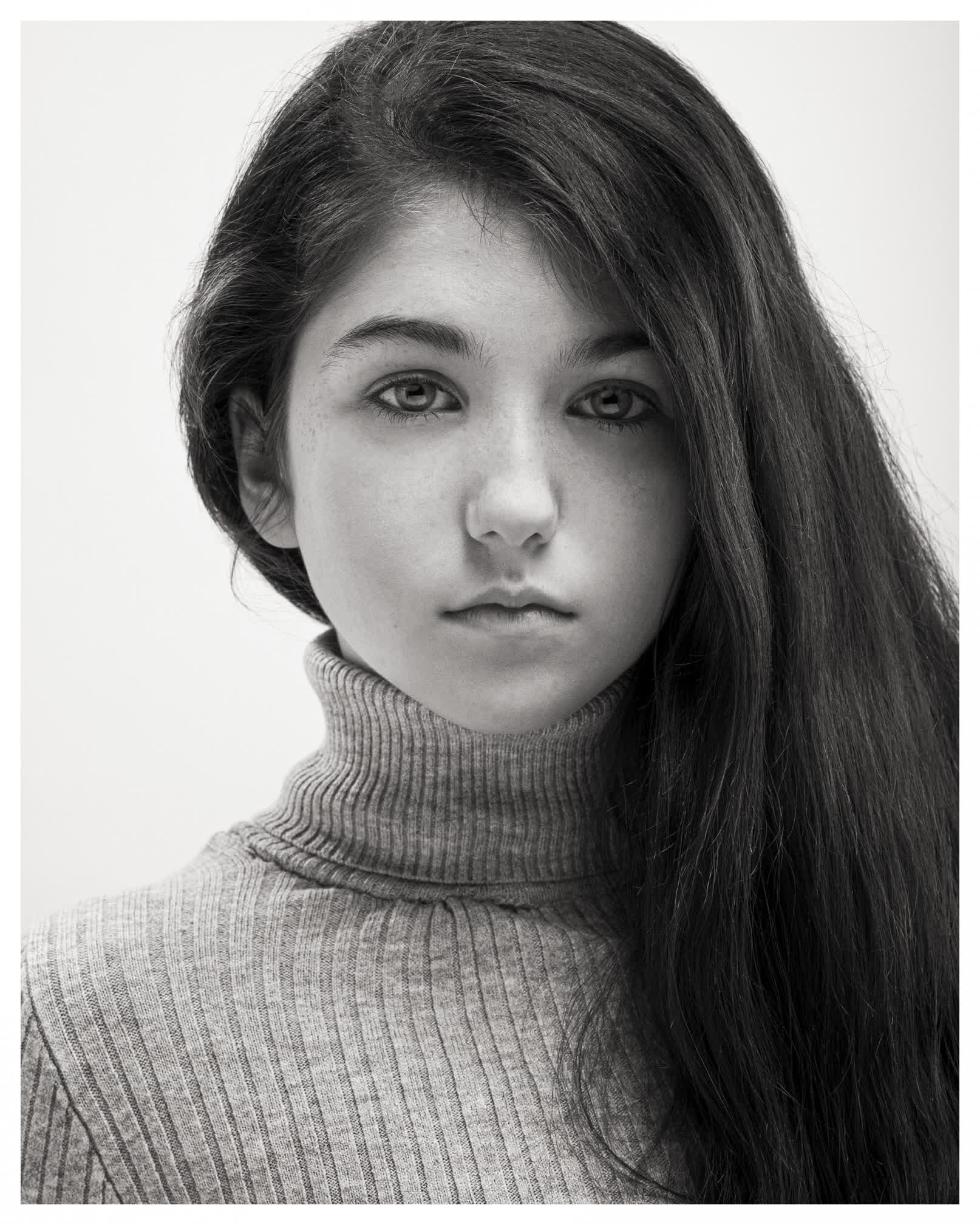 actor Saise Quinn large photo