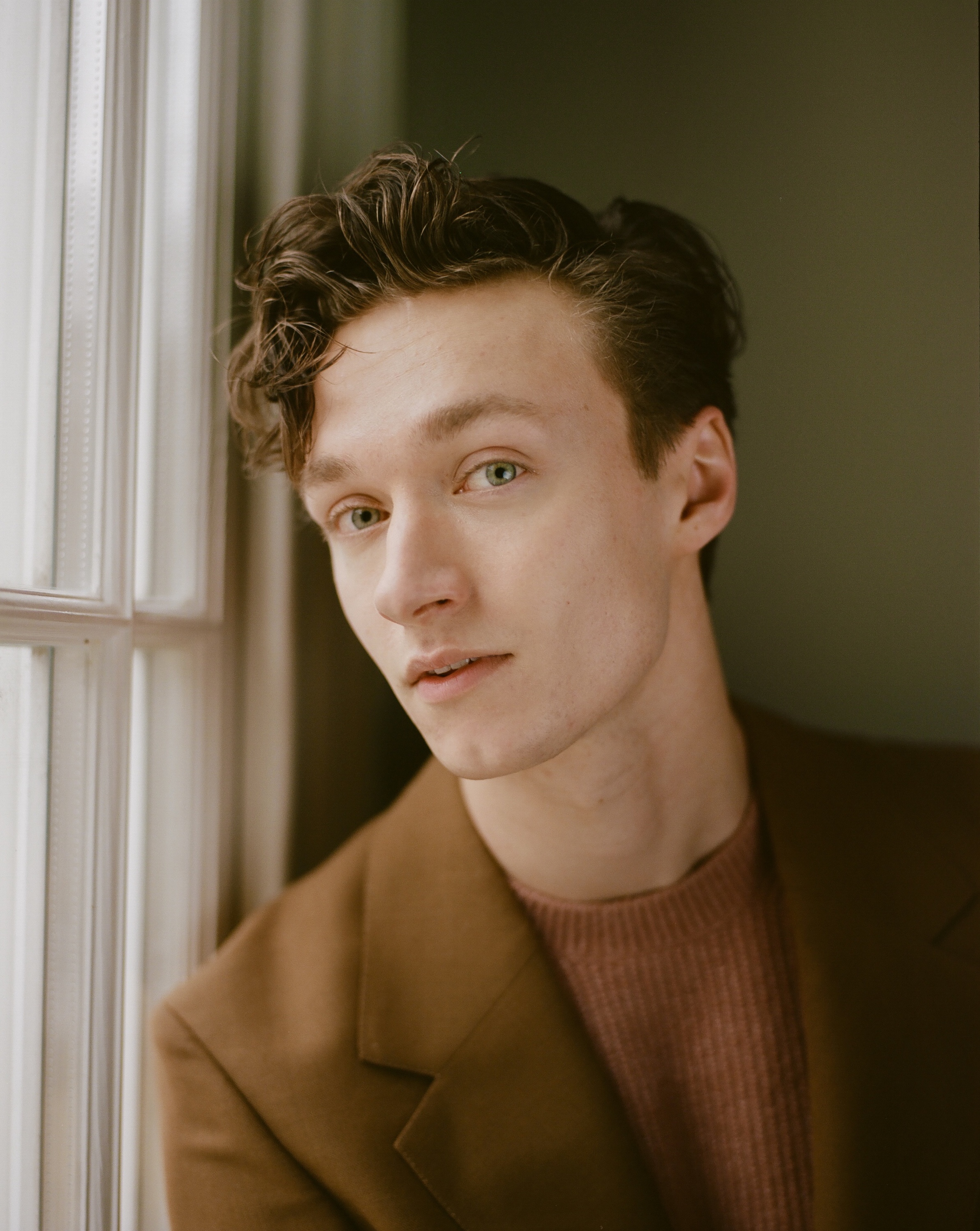 actor Harrison Osterfield large photo