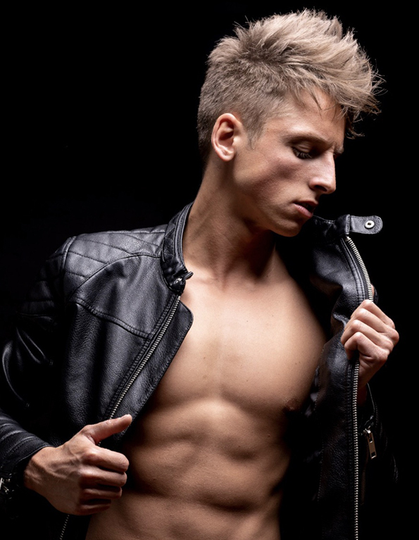 actor Carlos Scholz large photo