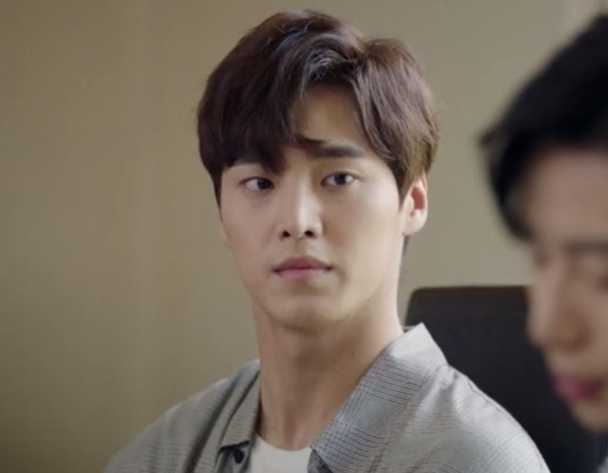 actor Lee Tae-Hwan large photo