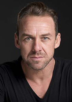 actor Rubén Martínez large photo