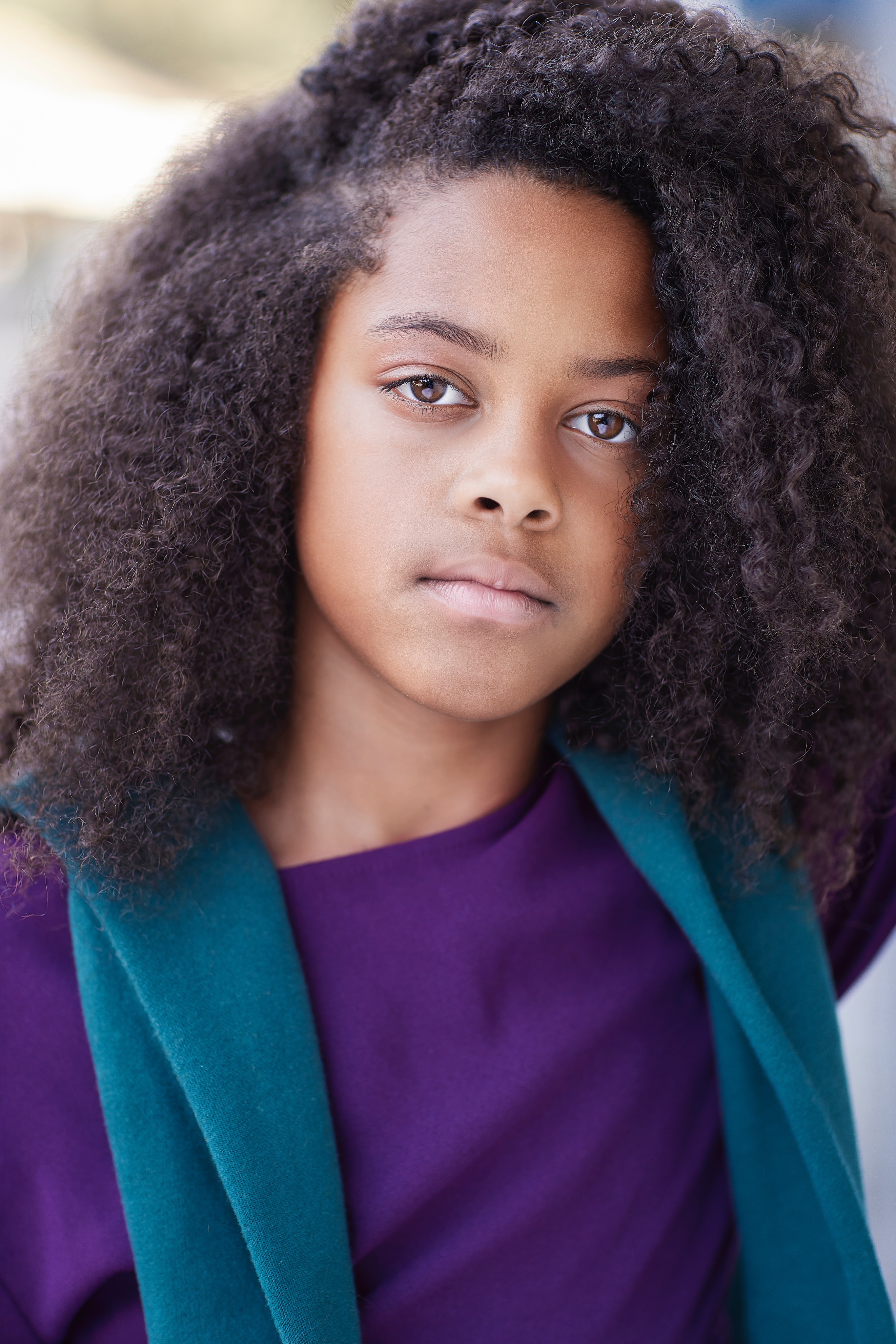 actor Kelsey Yates large photo