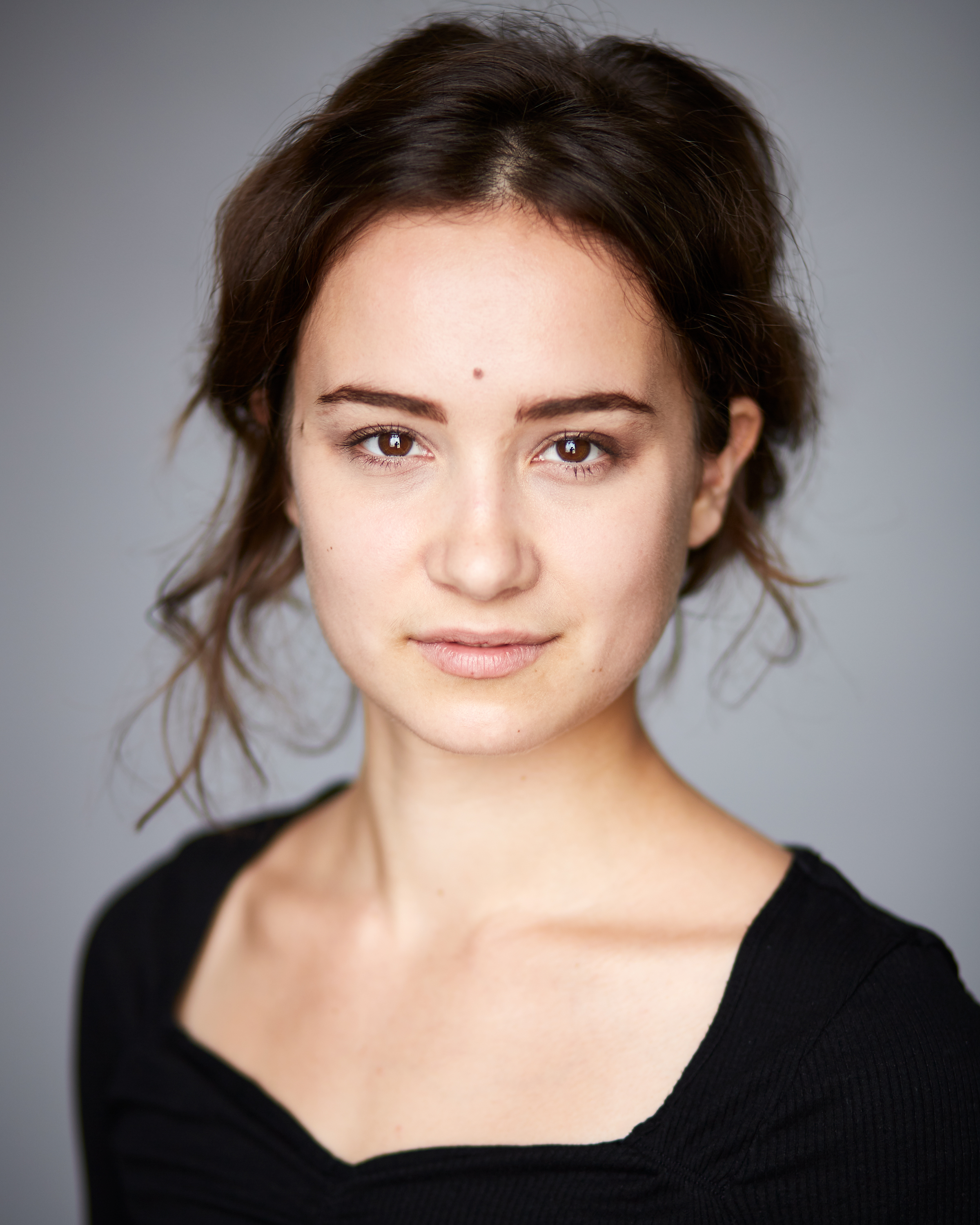 actor Gianna Kiehl large photo