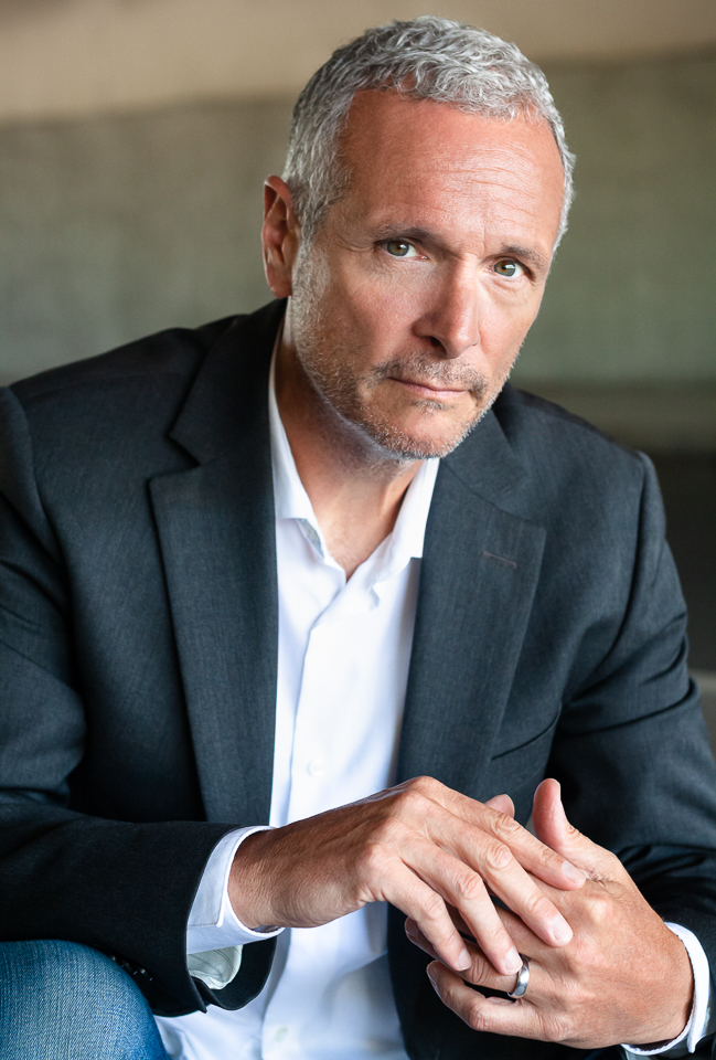 actor Paul Urcioli large photo