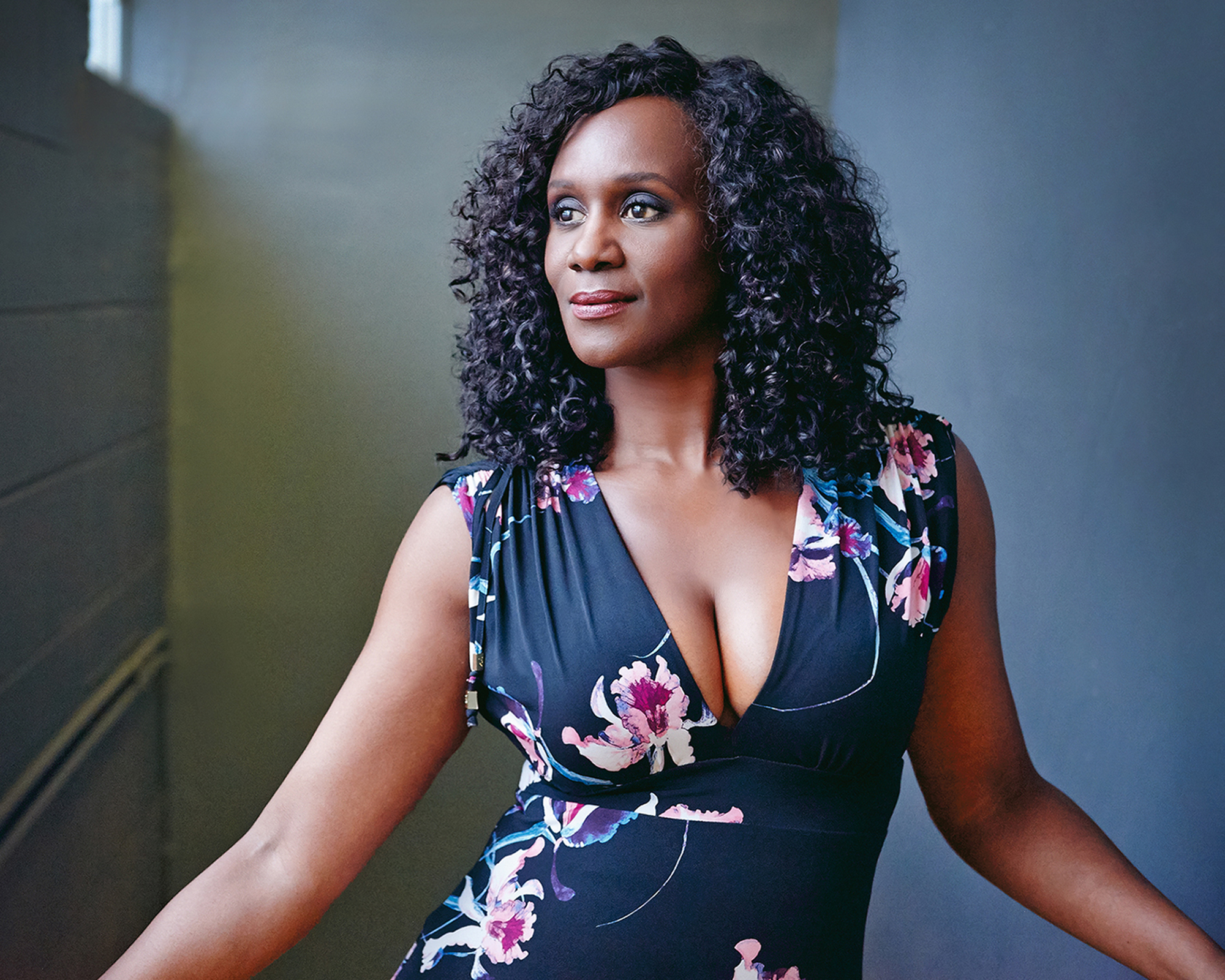 actor Karen Glave large photo