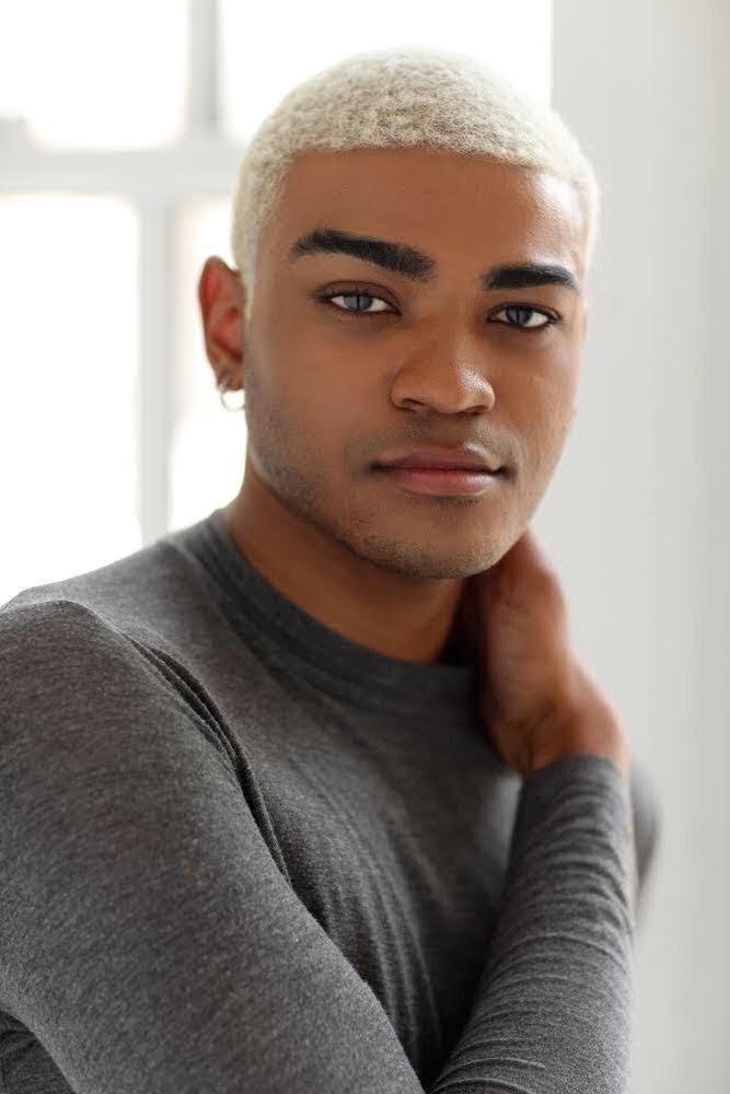 actor Owen Thiele large photo