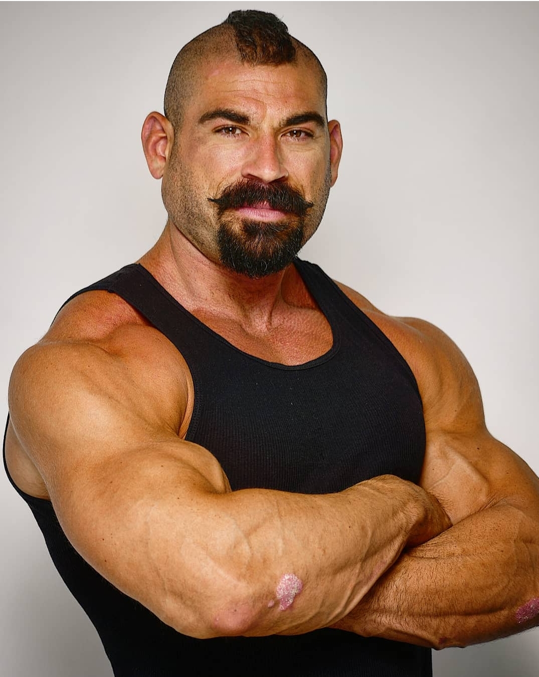 actor Brett Azar large photo