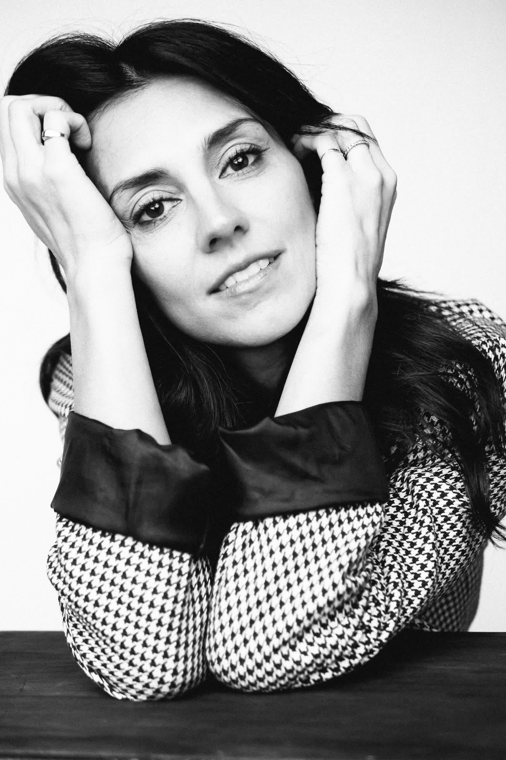 actor Melanie Minichino large photo