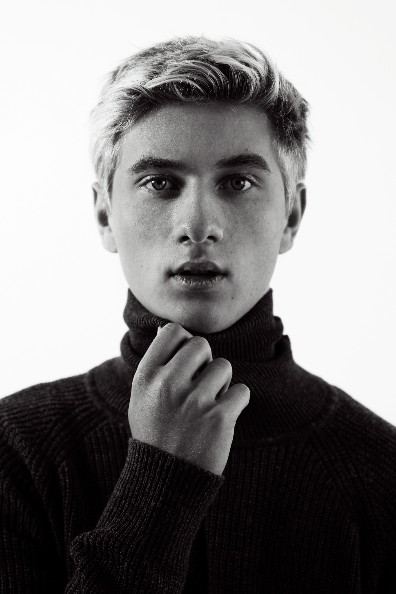 actor Thomas Kuc large photo