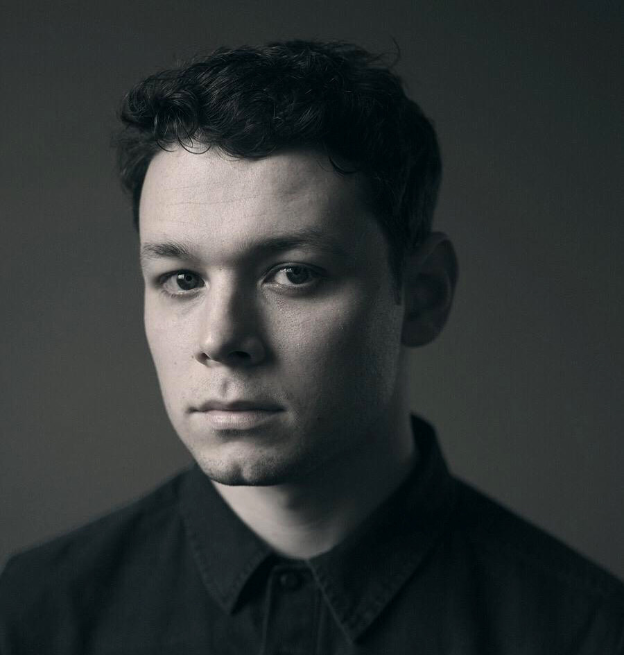 actor Sean Delaney large photo