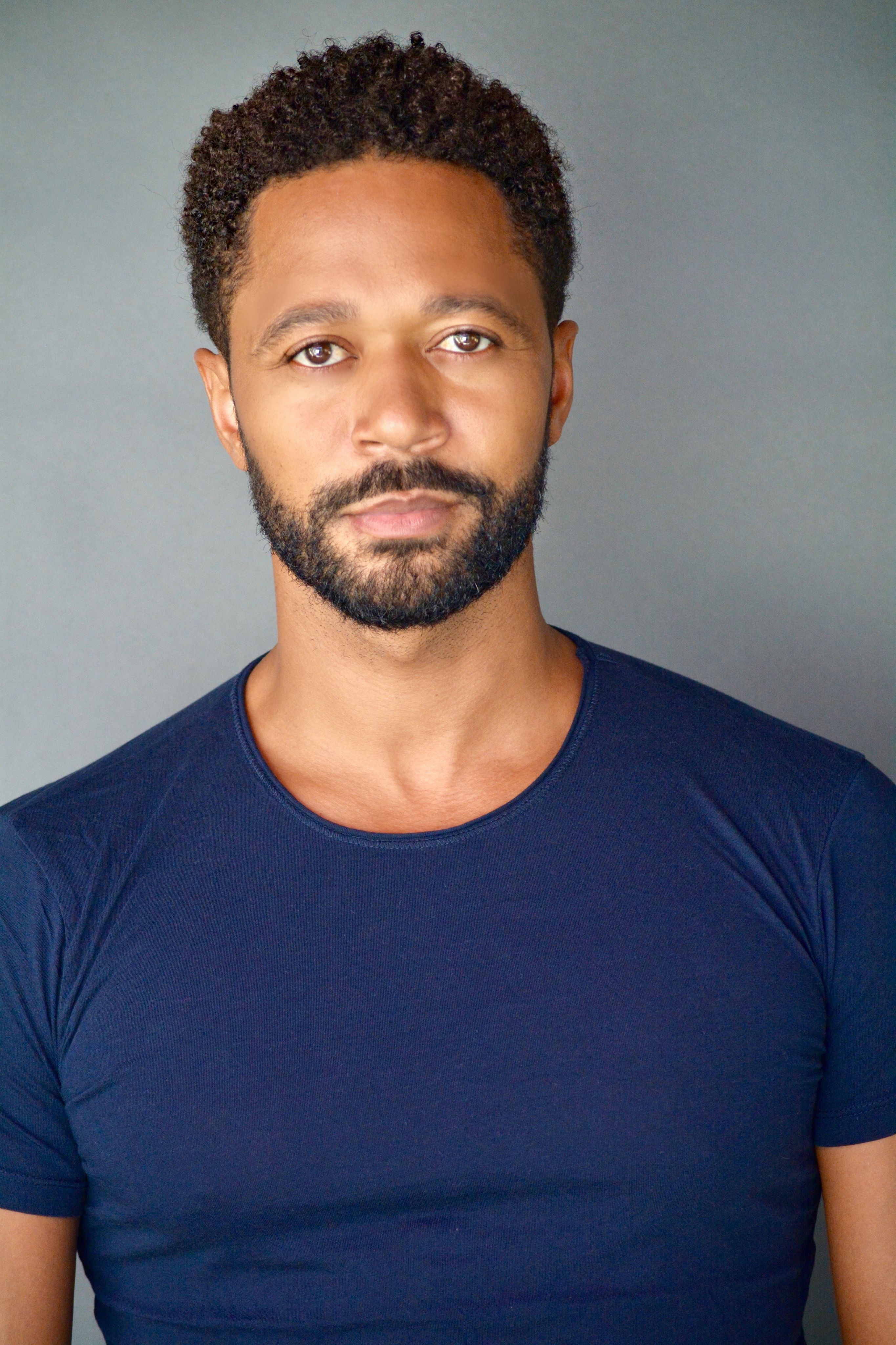 actor Thomas Hobson large photo