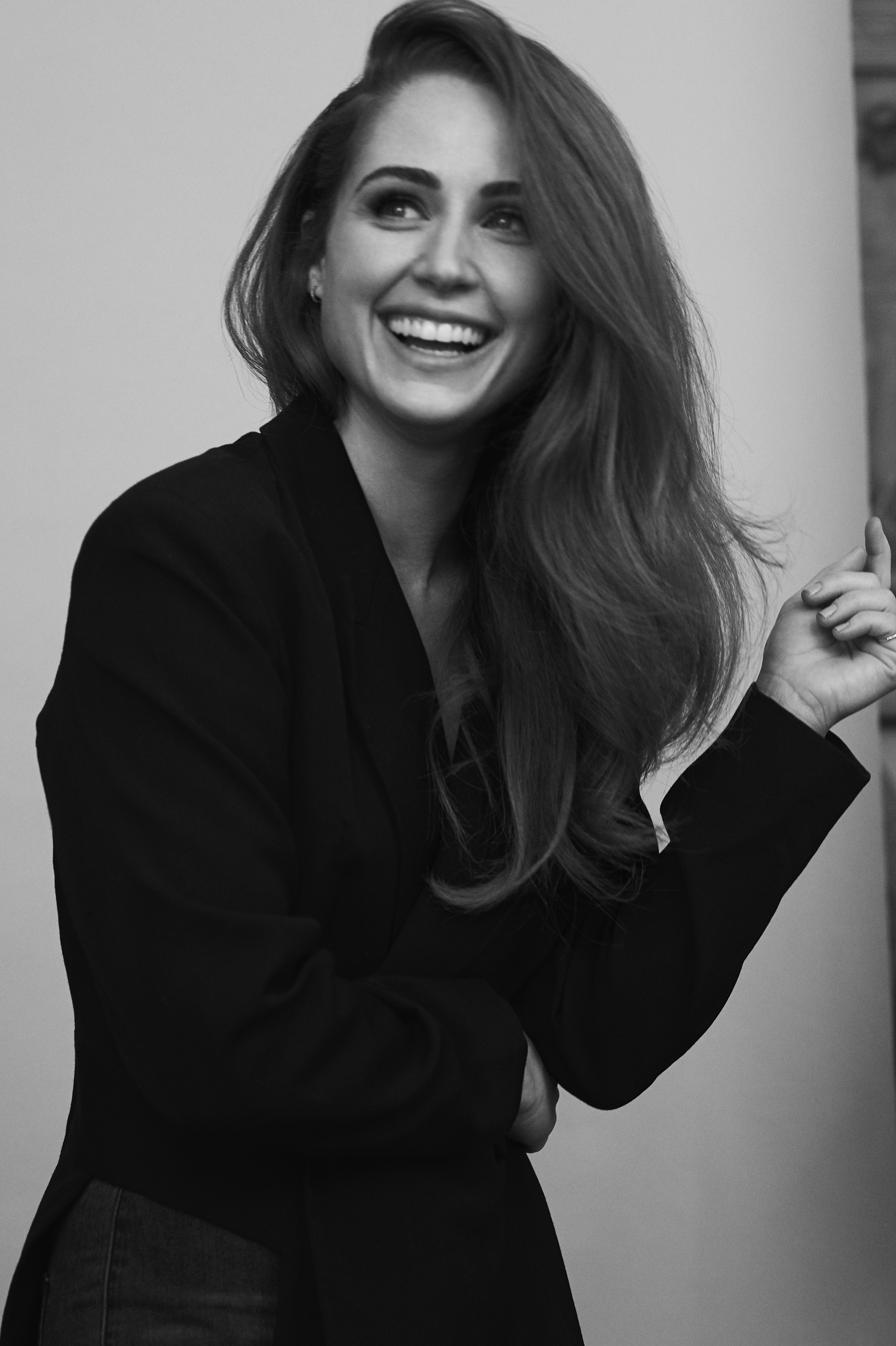 actor Sophia La Porta large photo