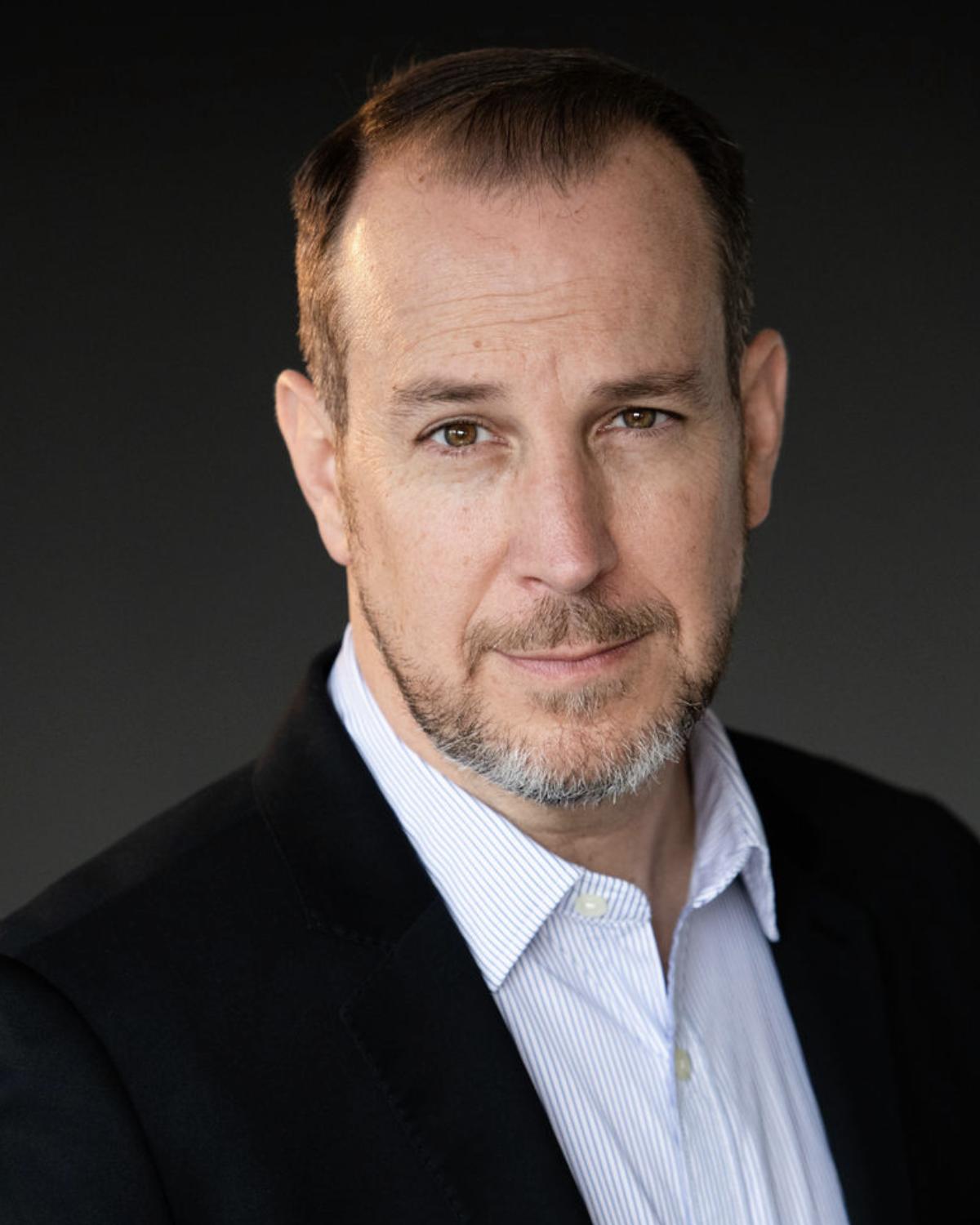 actor Jon Osbeck large photo