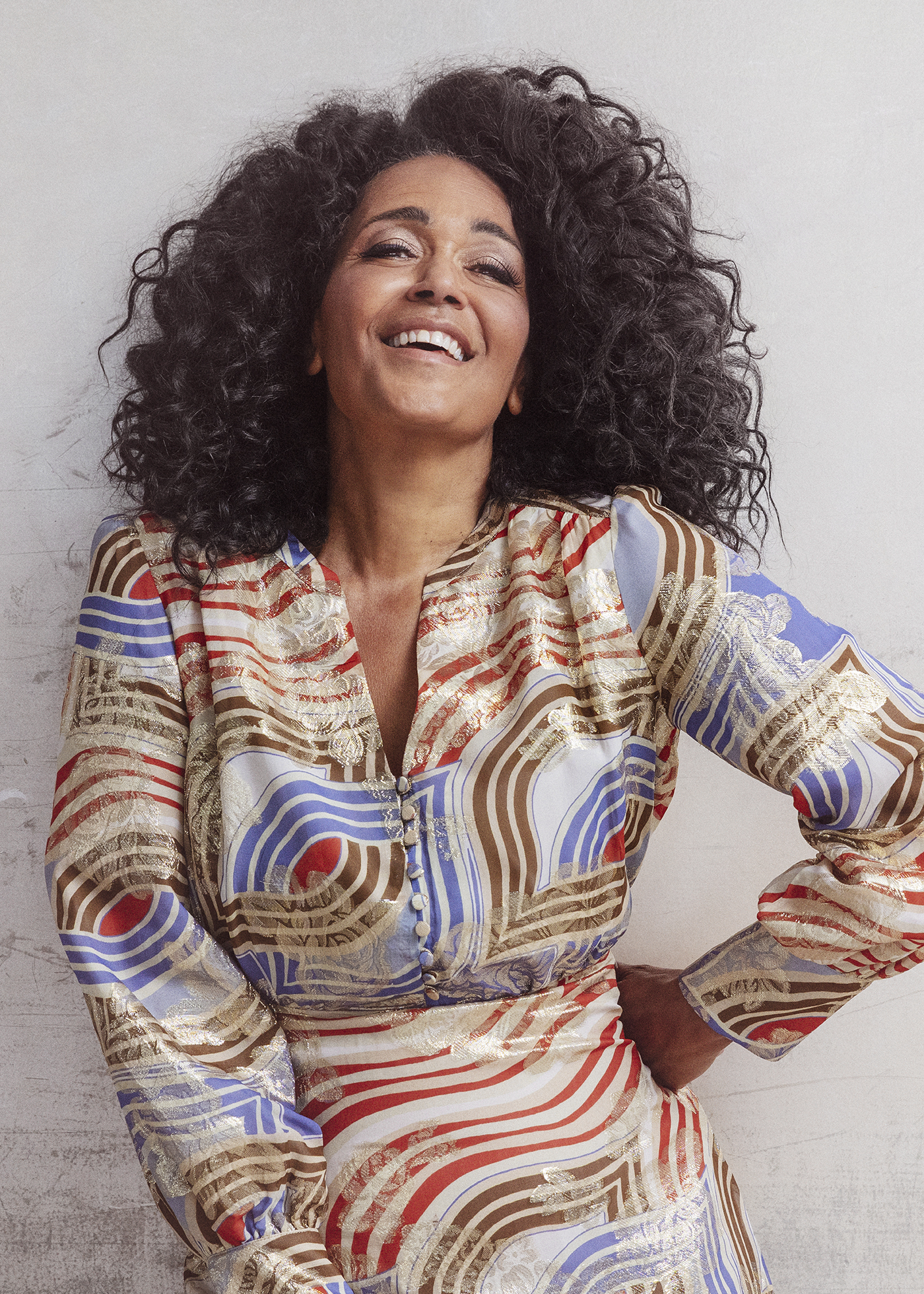 actor Caroline Henderson large photo