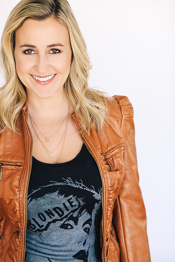 actor Angela Marie Volpe large photo