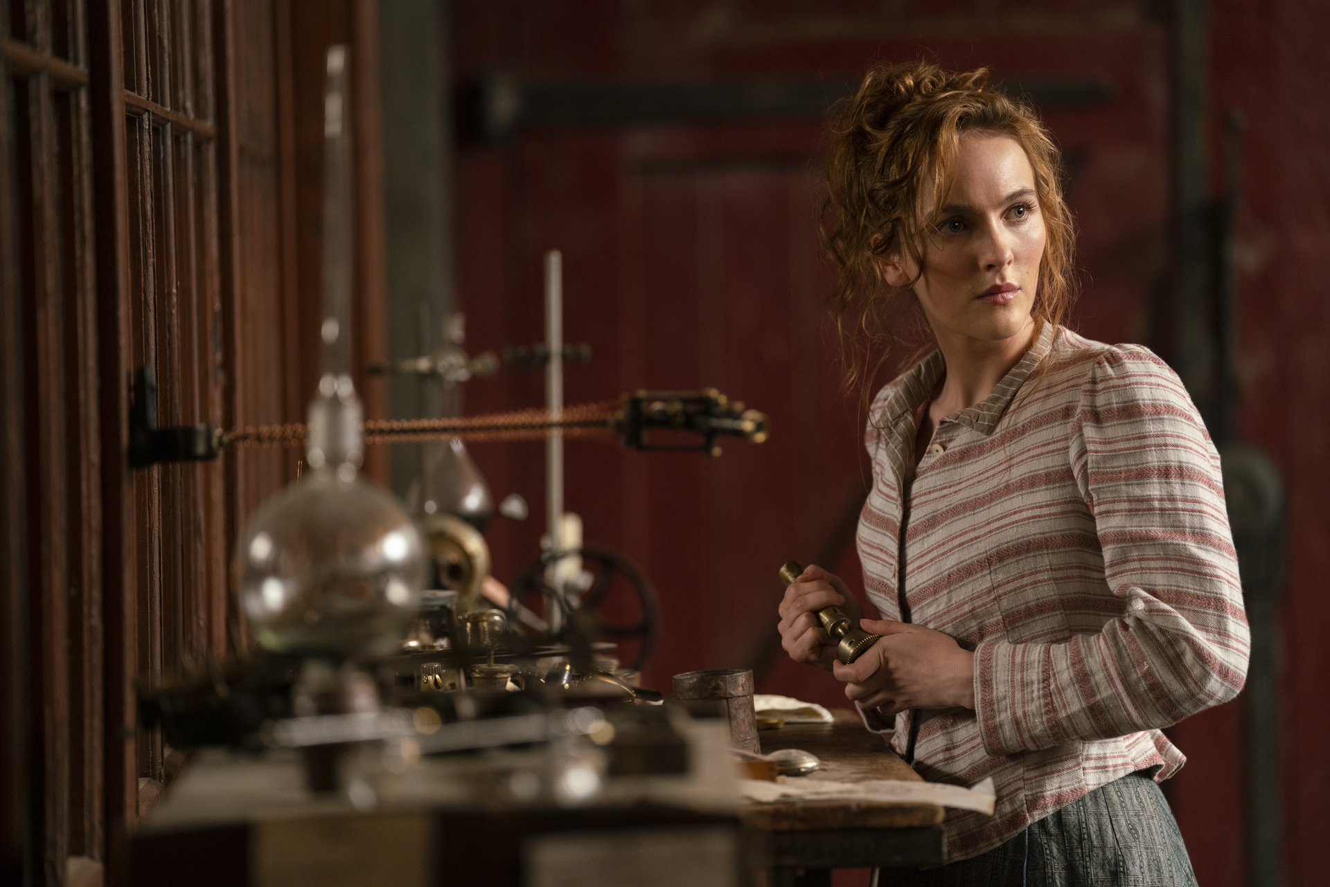 actor Ann Skelly large photo