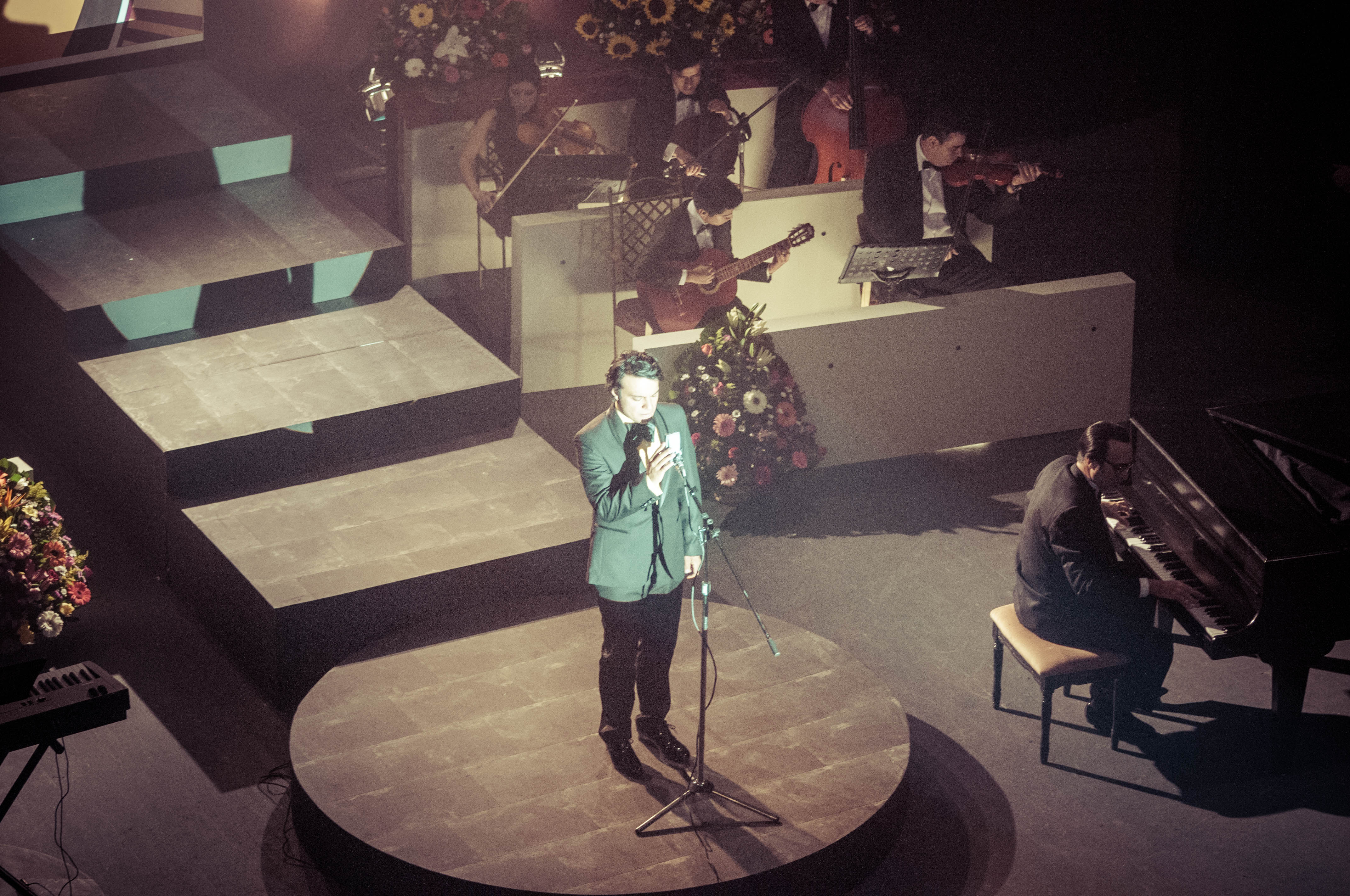 actor Julián Román large photo