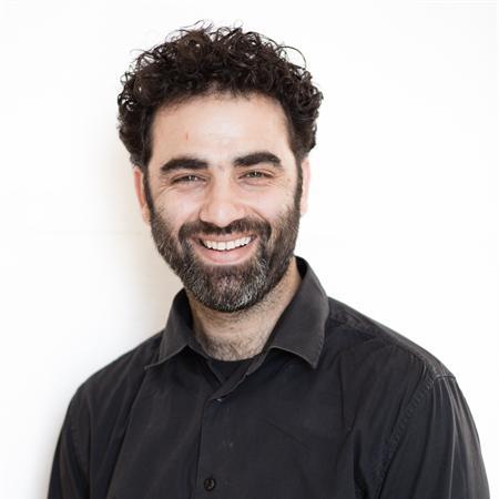 actor Hisham Suliman large photo