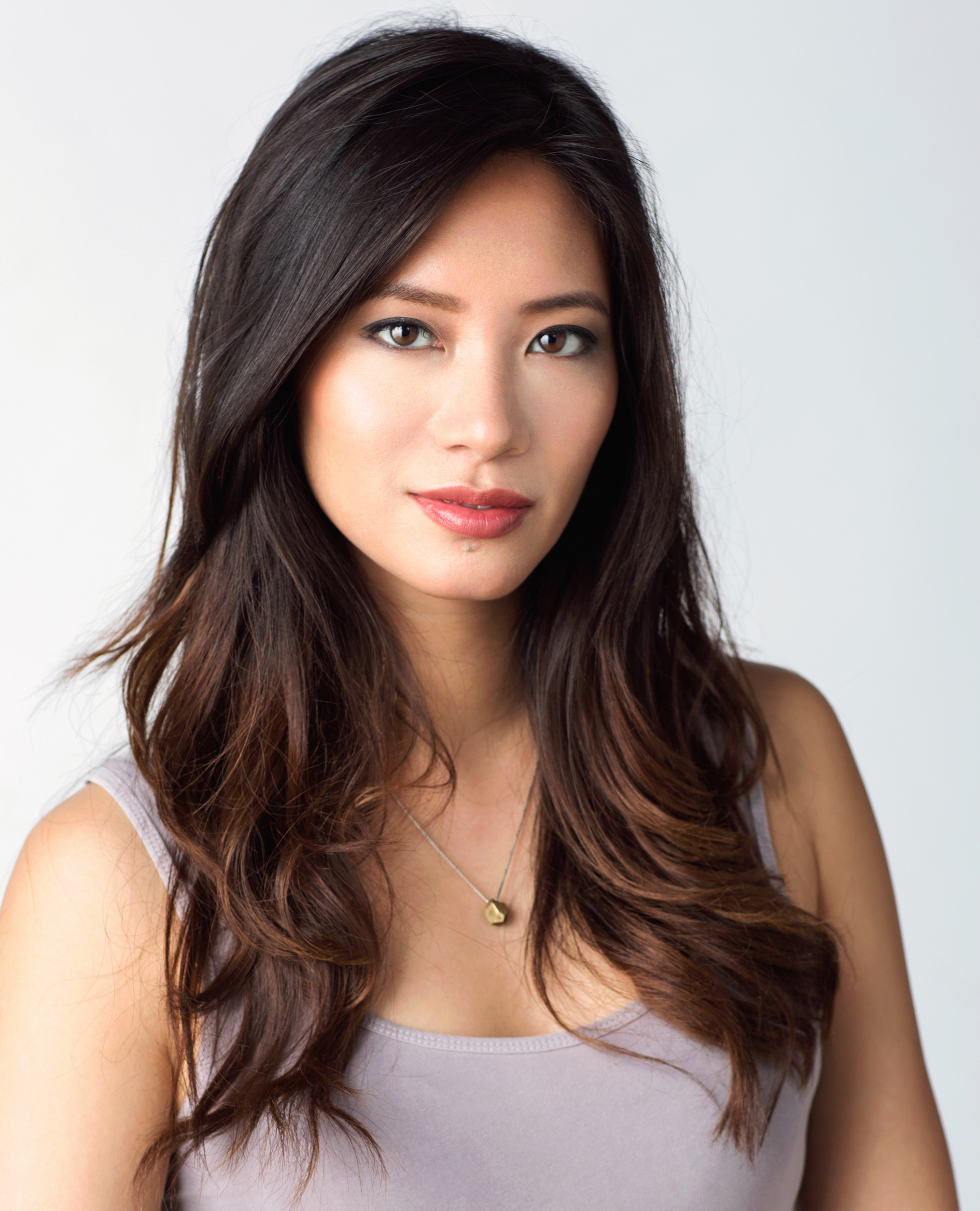 actor Chantal Thuy large photo