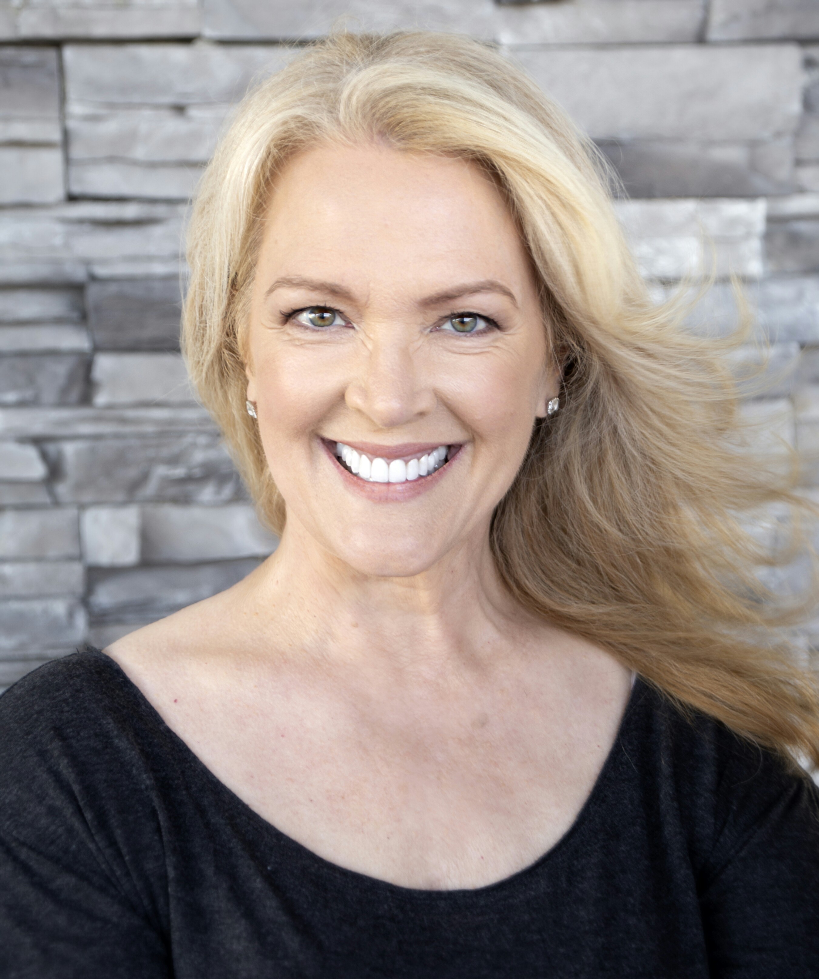 actor Kelly Kirklyn large photo