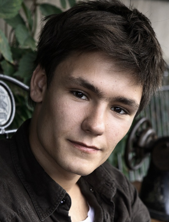 actor Bartosz Gelner large photo