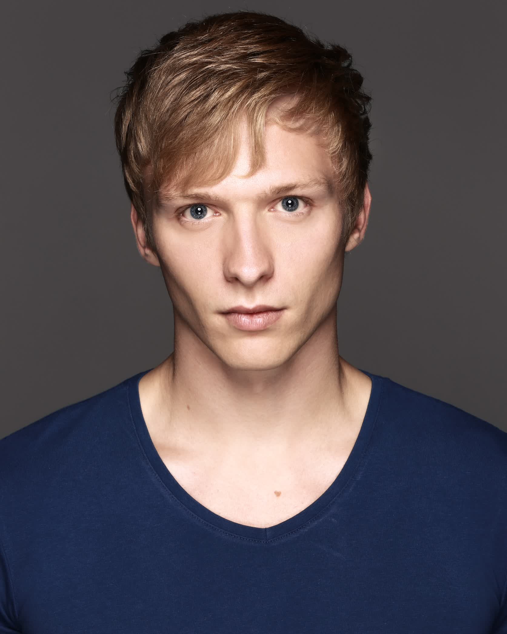 actor Will Tudor large photo