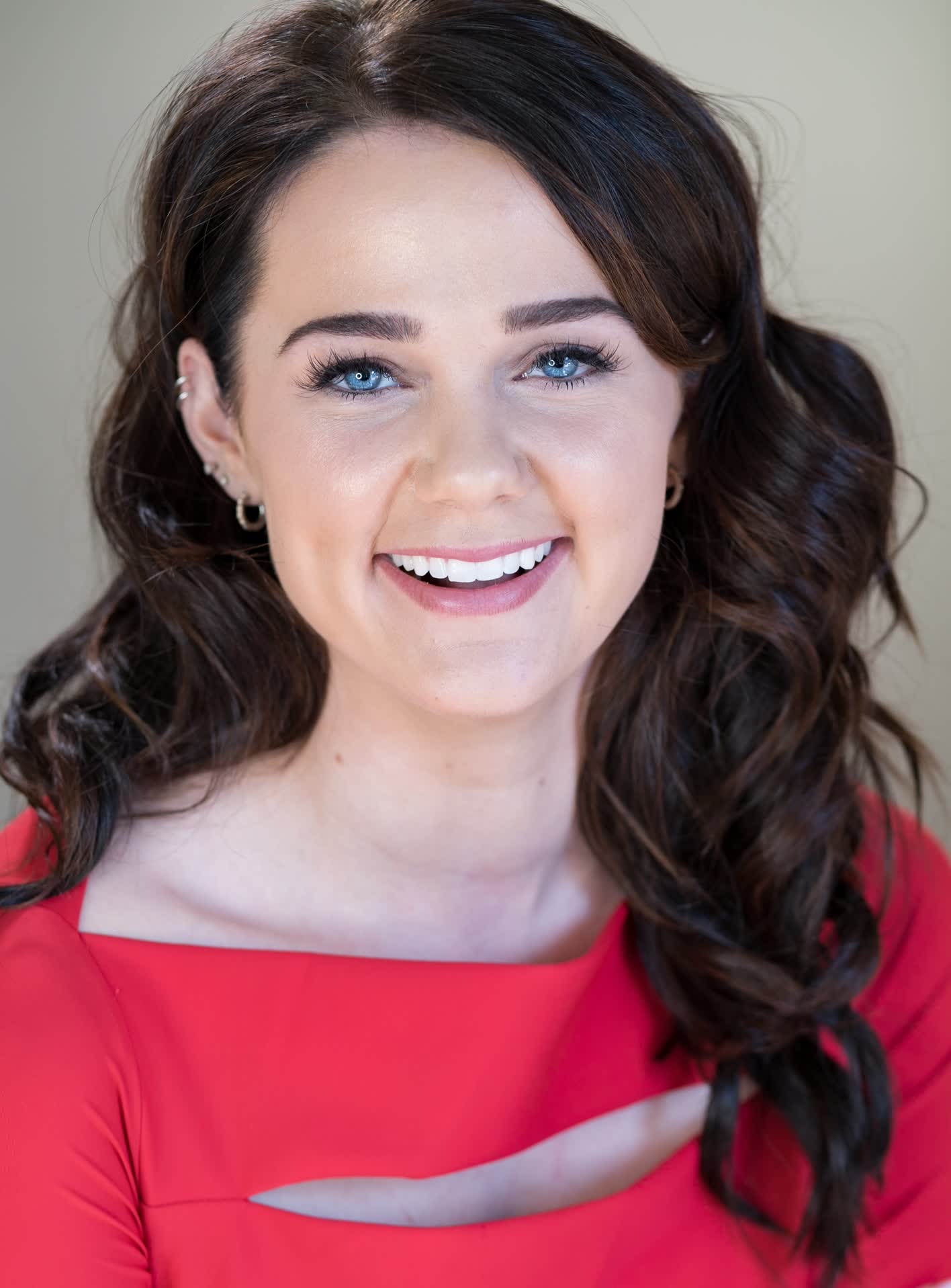 actor Haley Dumas large photo