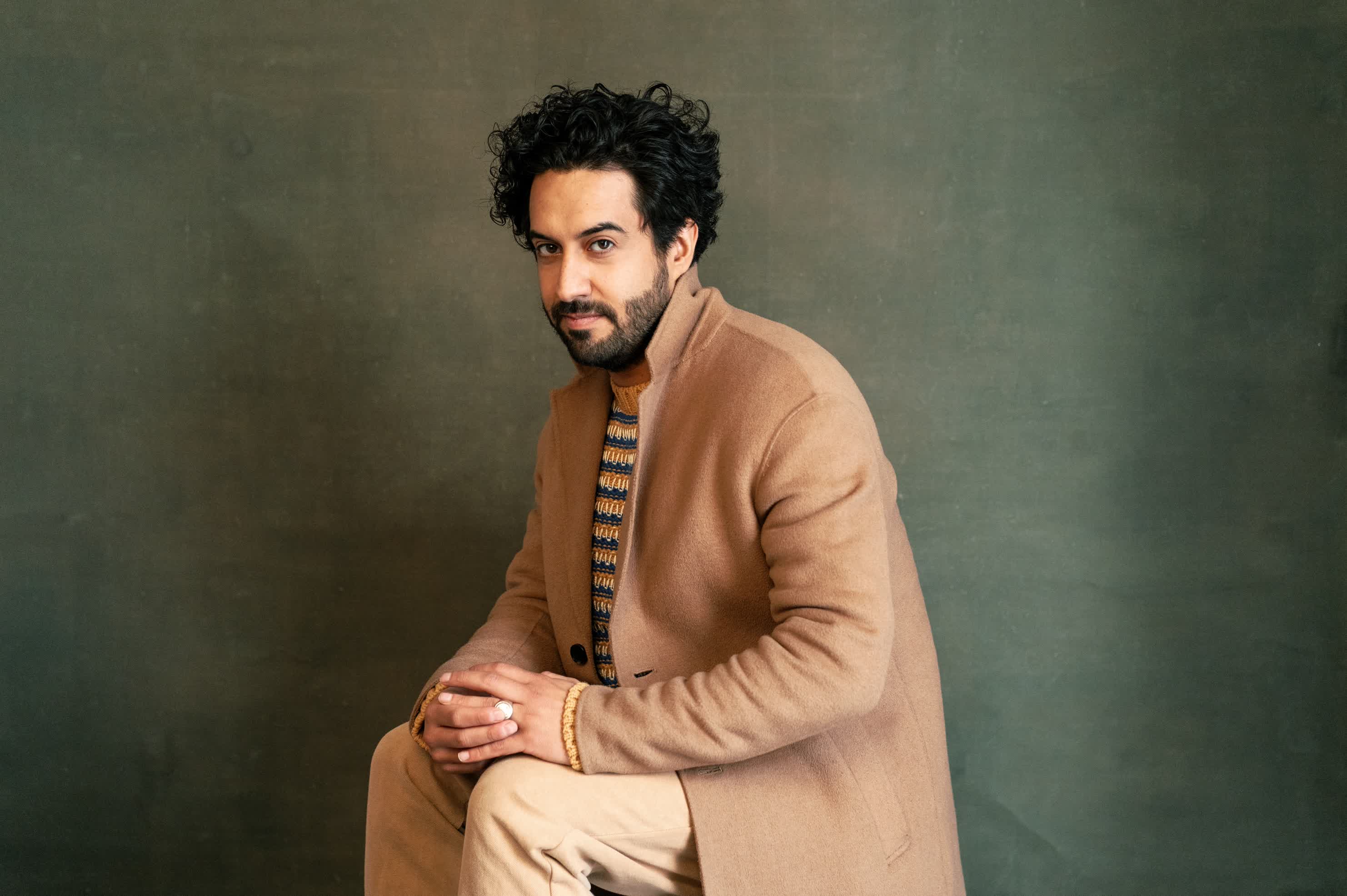 actor Daniel Tovar large photo