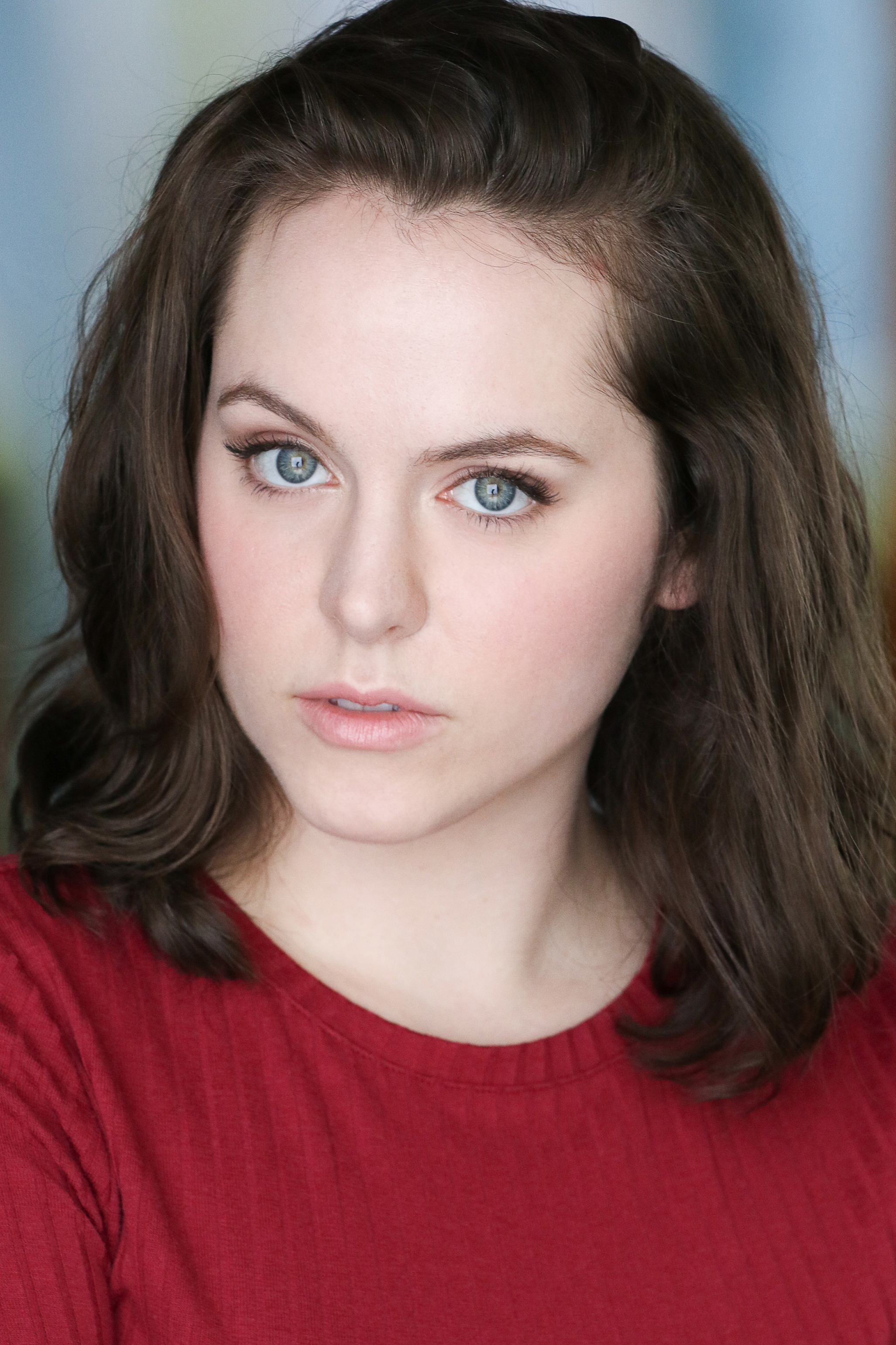 actor Sarah Roach large photo