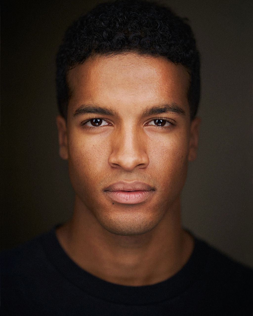 actor Lavel Schley large photo