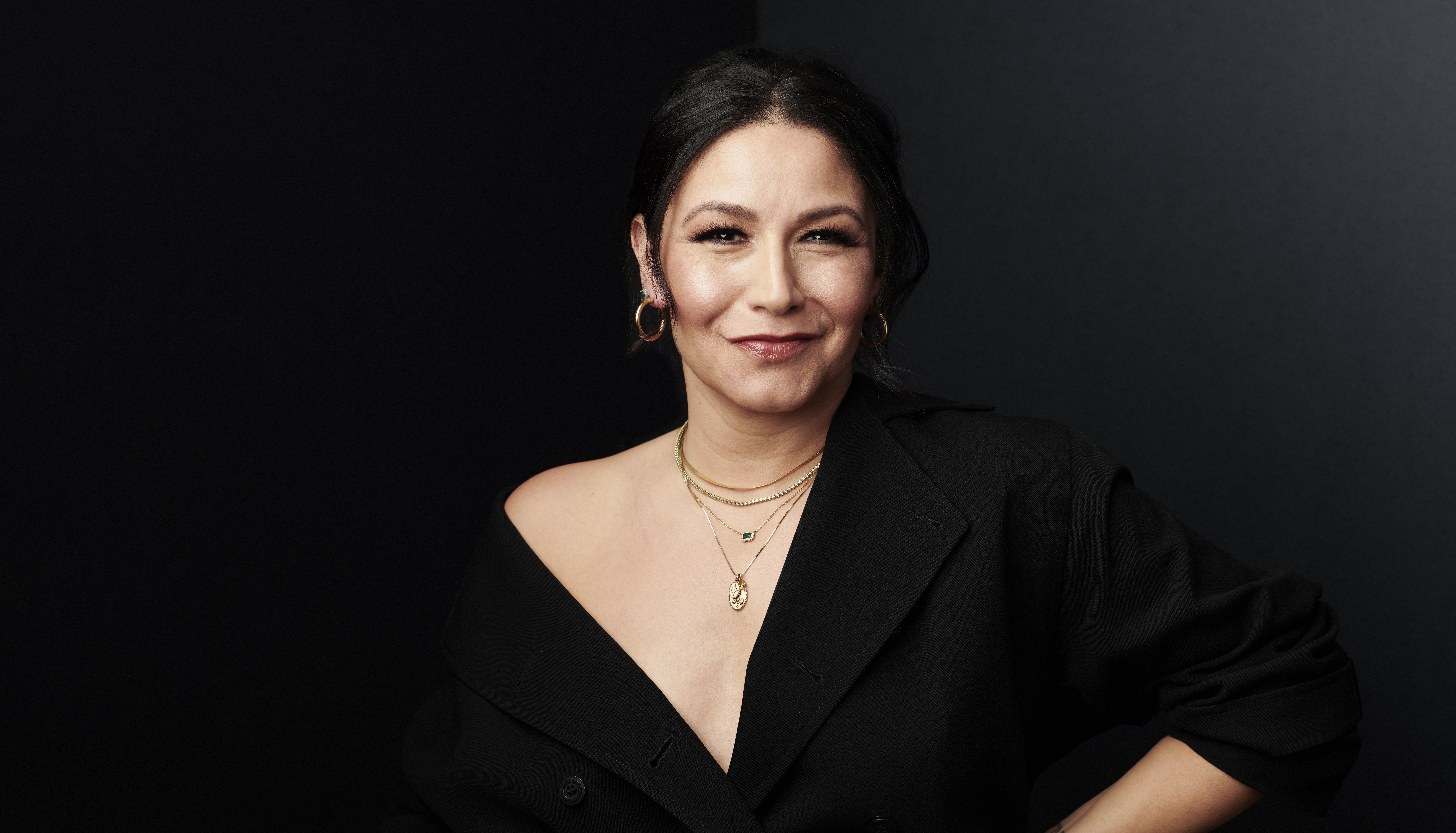 actor Tamara Podemski large photo