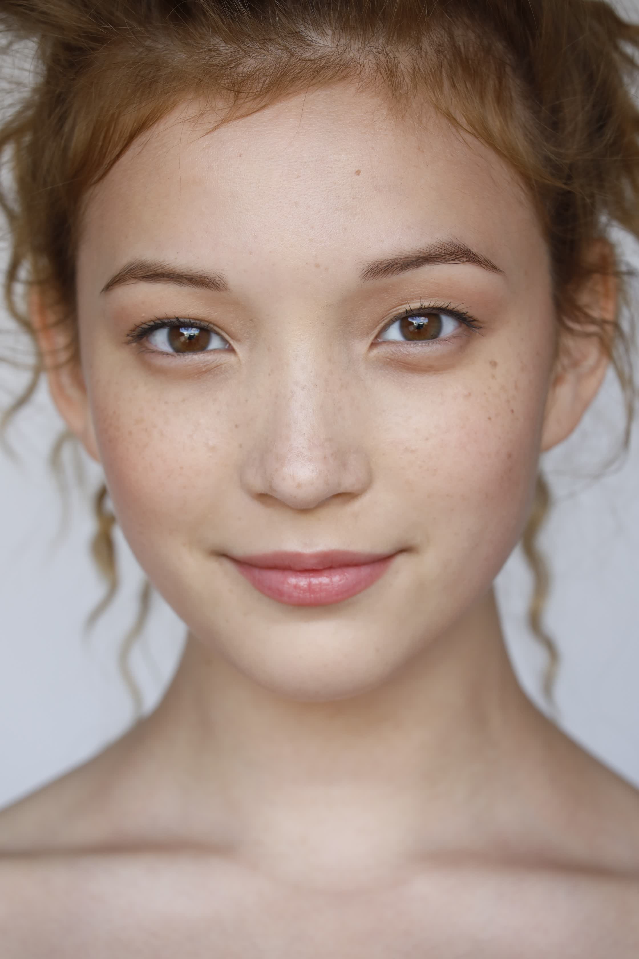 actor Saylor Bell large photo