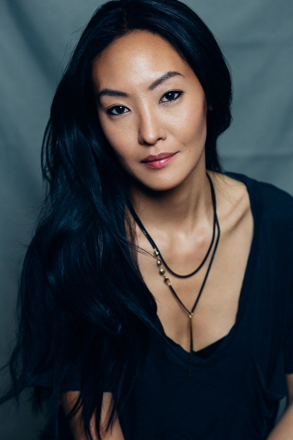 actor Elizabeth Anweis large photo