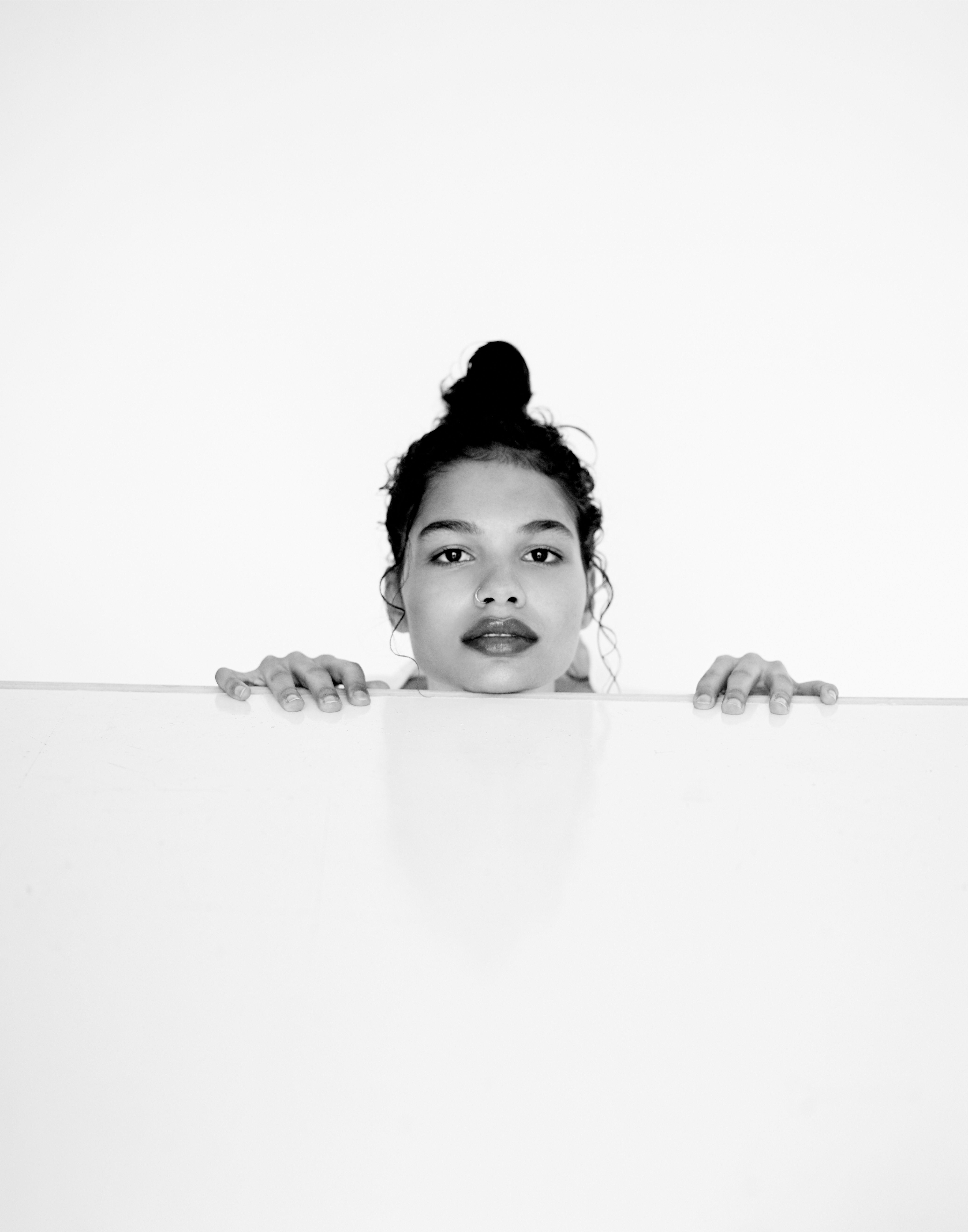 actor Helena Howard large photo