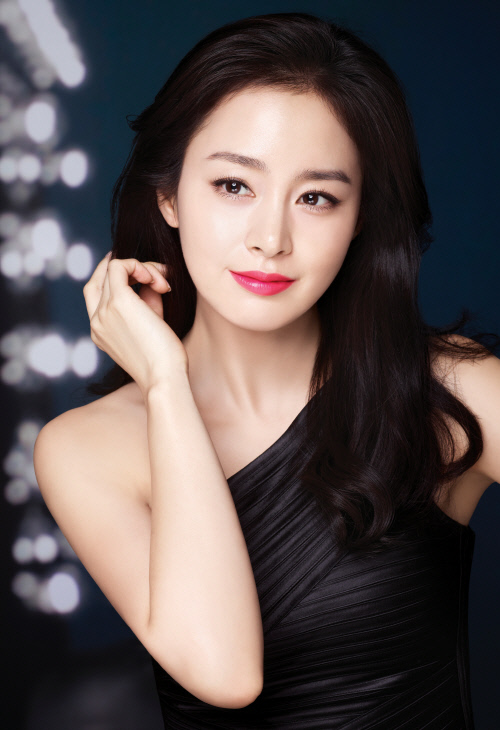 actor Kim Tae-hee large photo