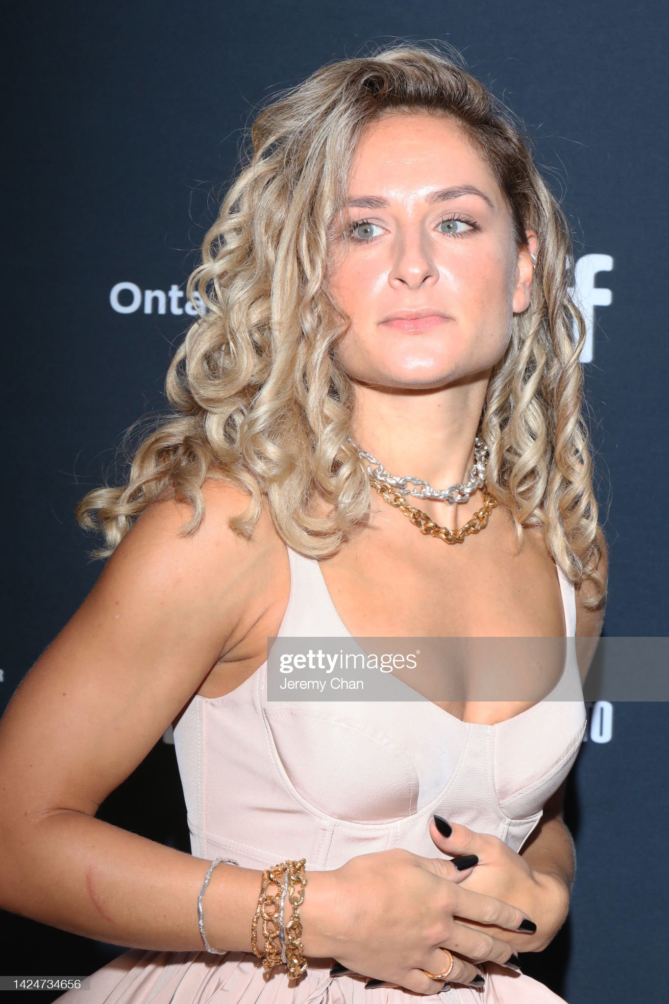 actor Avital Lvova large photo