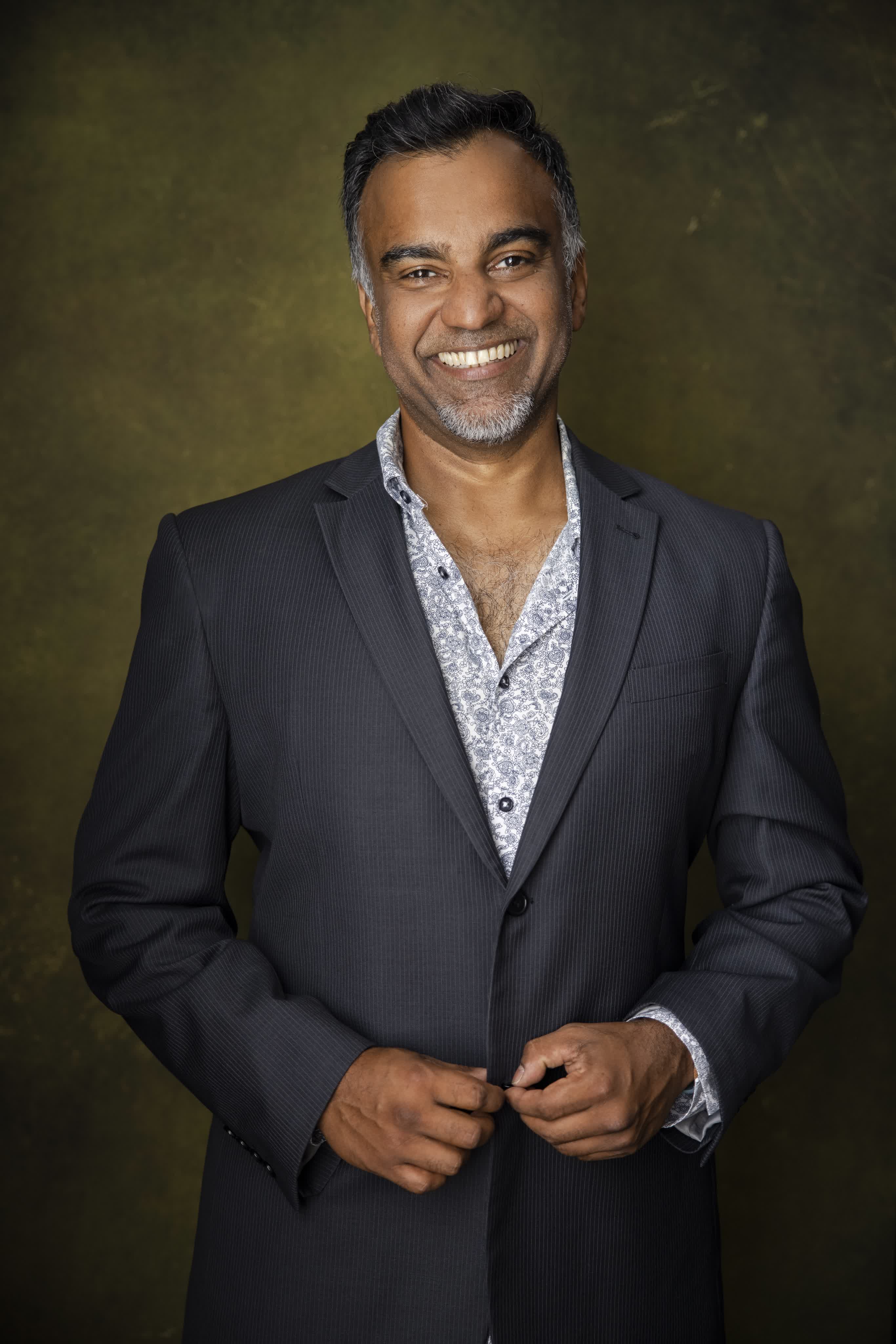 actor Alvin Maharaj large photo