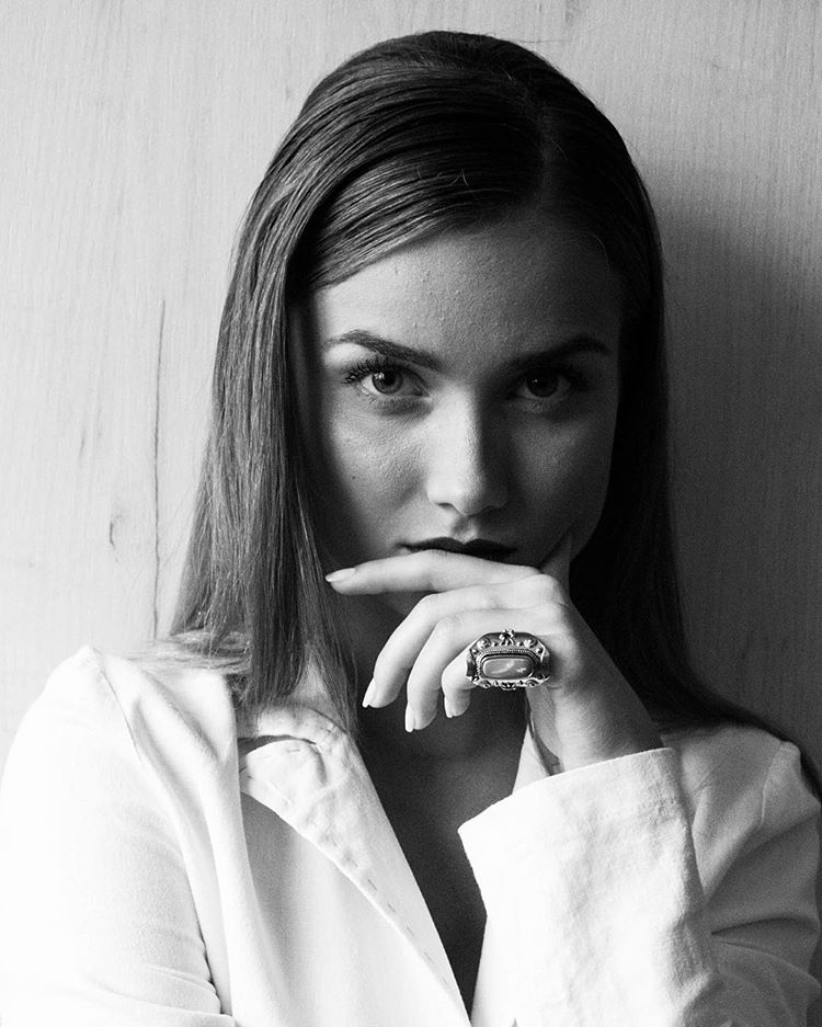 actor Tiana Upcheva large photo