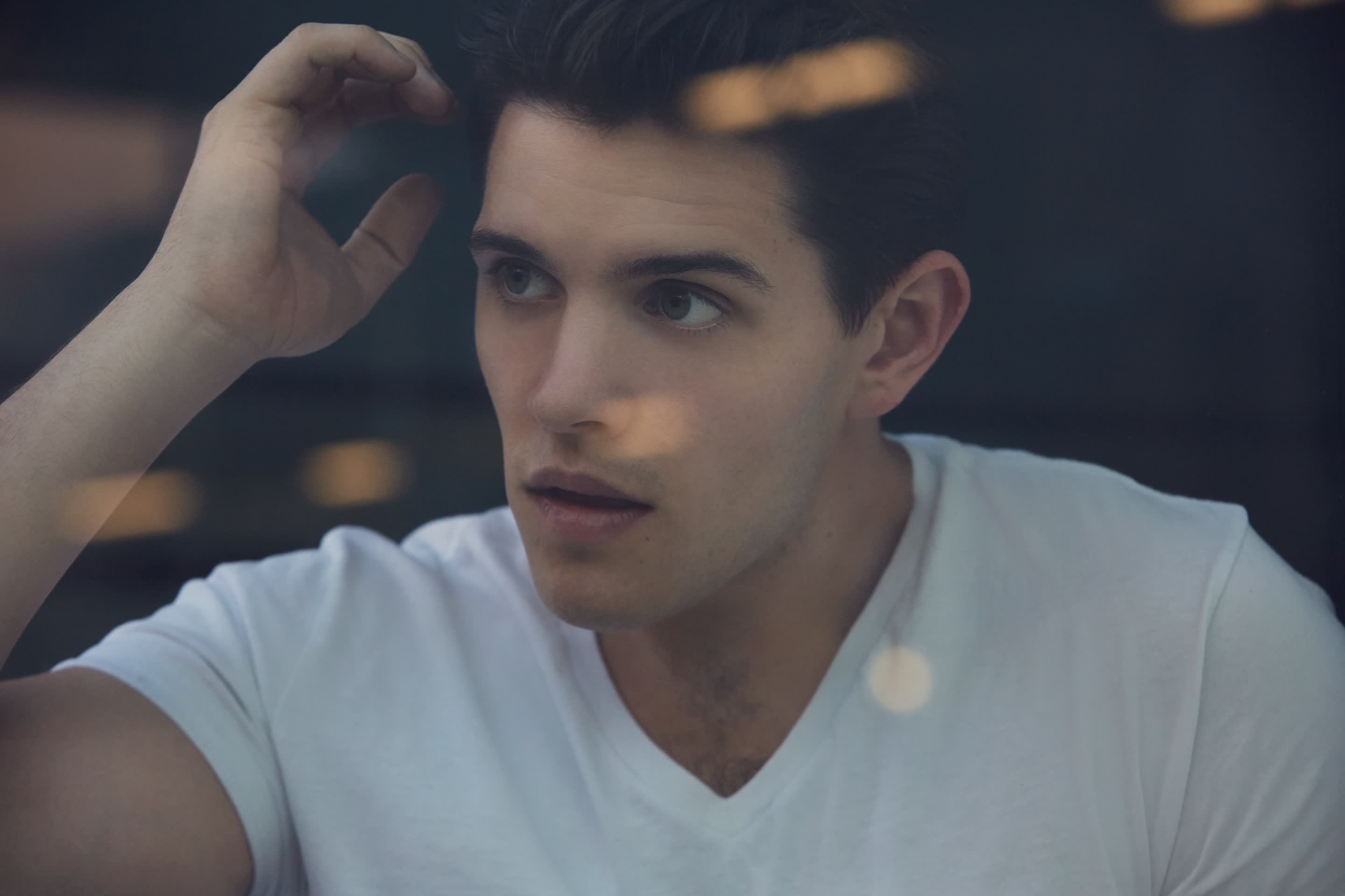 actor Casey Cott large photo