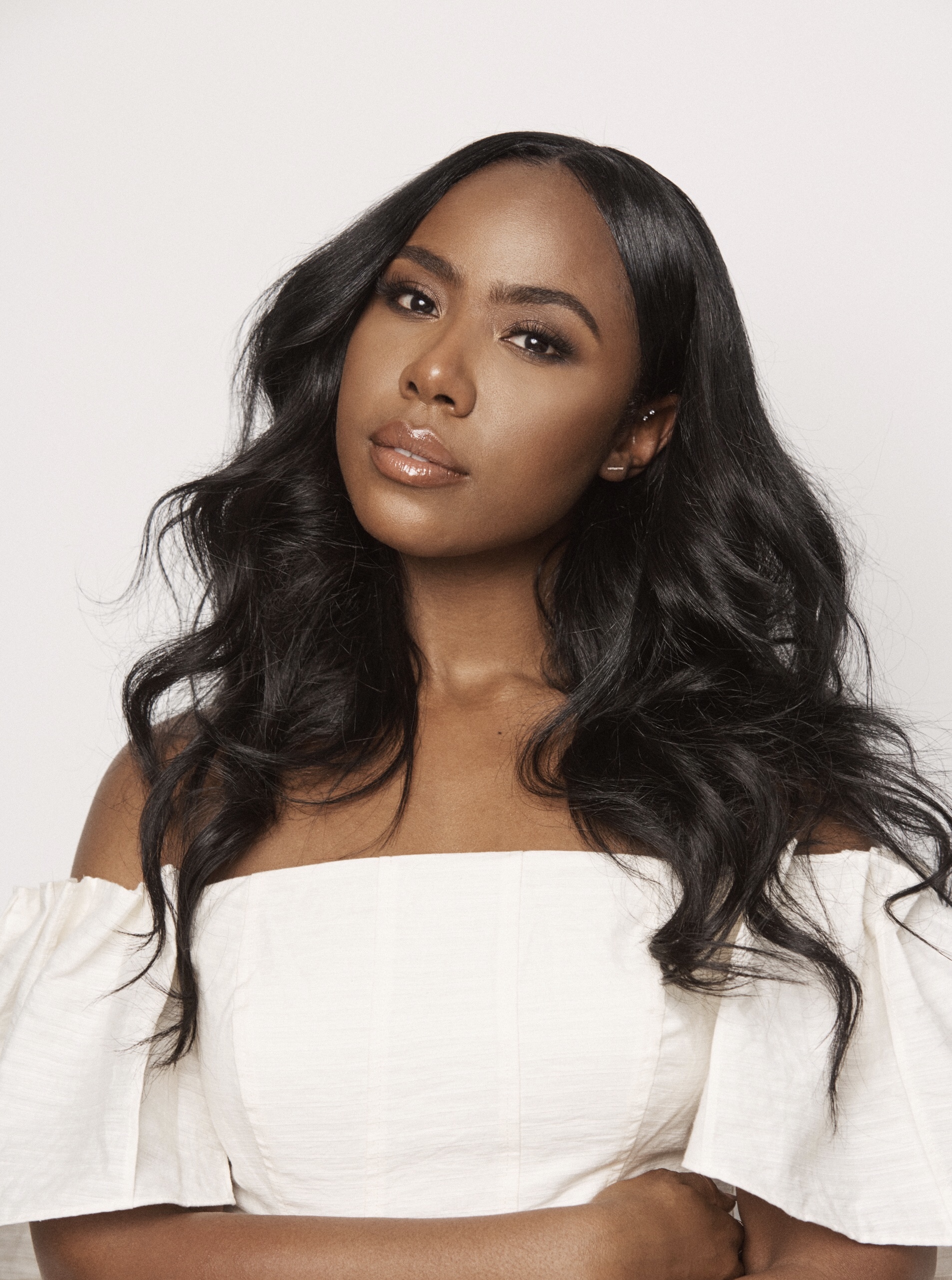 actor Nia Jervier large photo